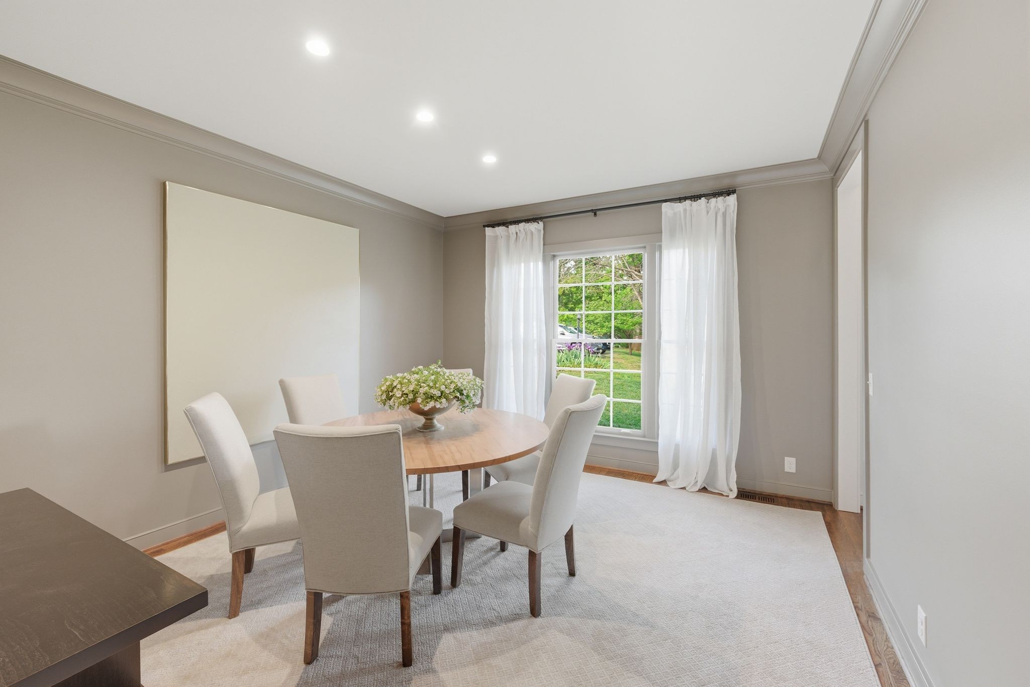 608 Linden Sq