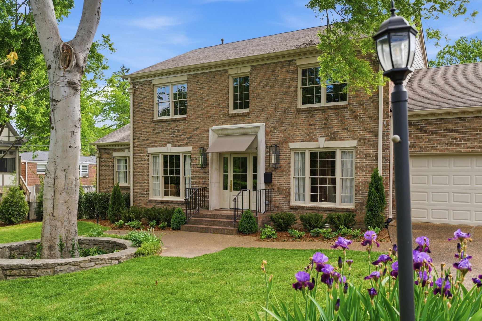 608 Linden Sq