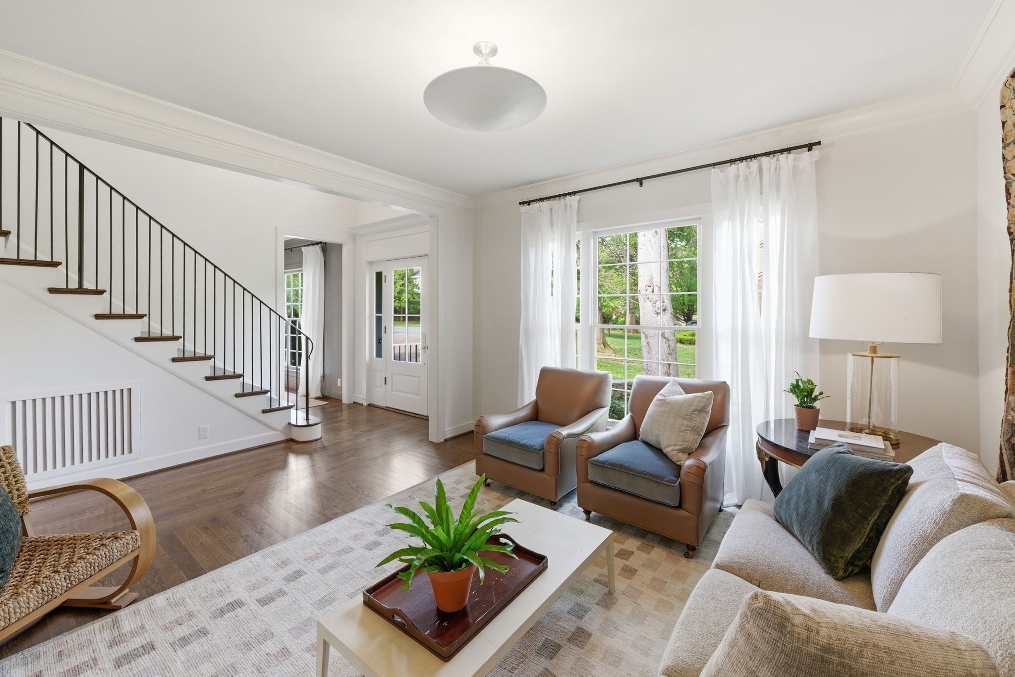 608 Linden Sq