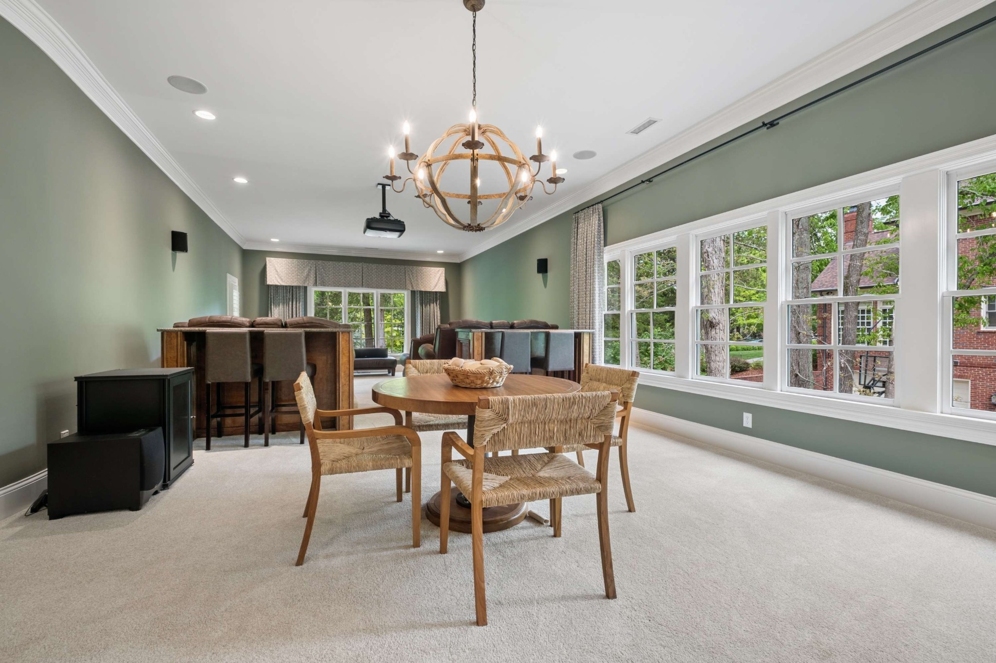 1412 Willowbrooke Cir