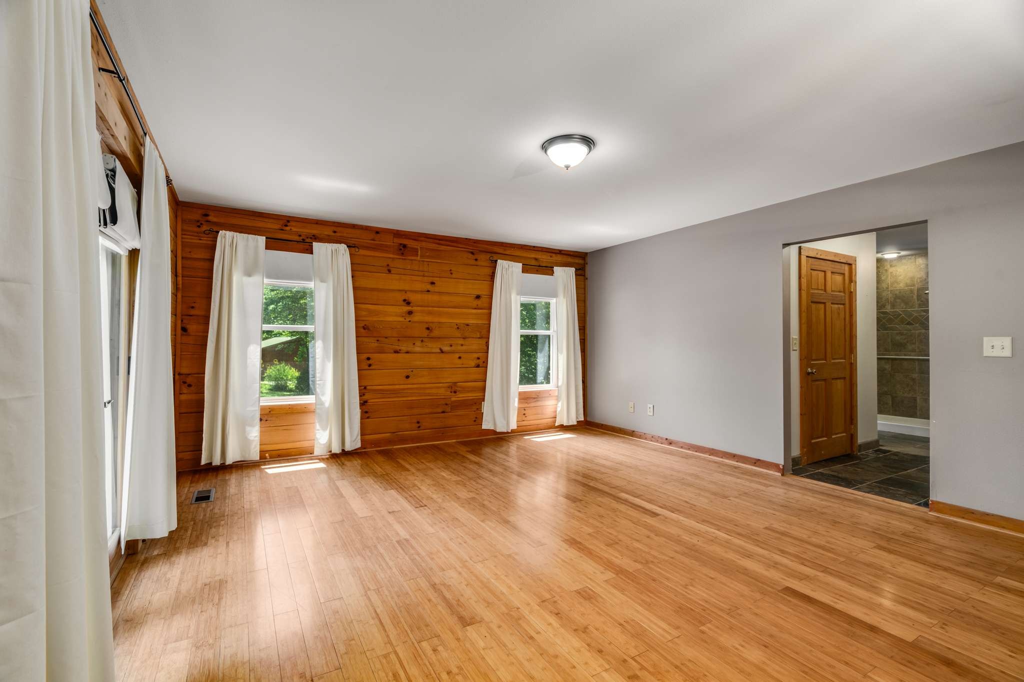 5734 N Lick Creek Rd