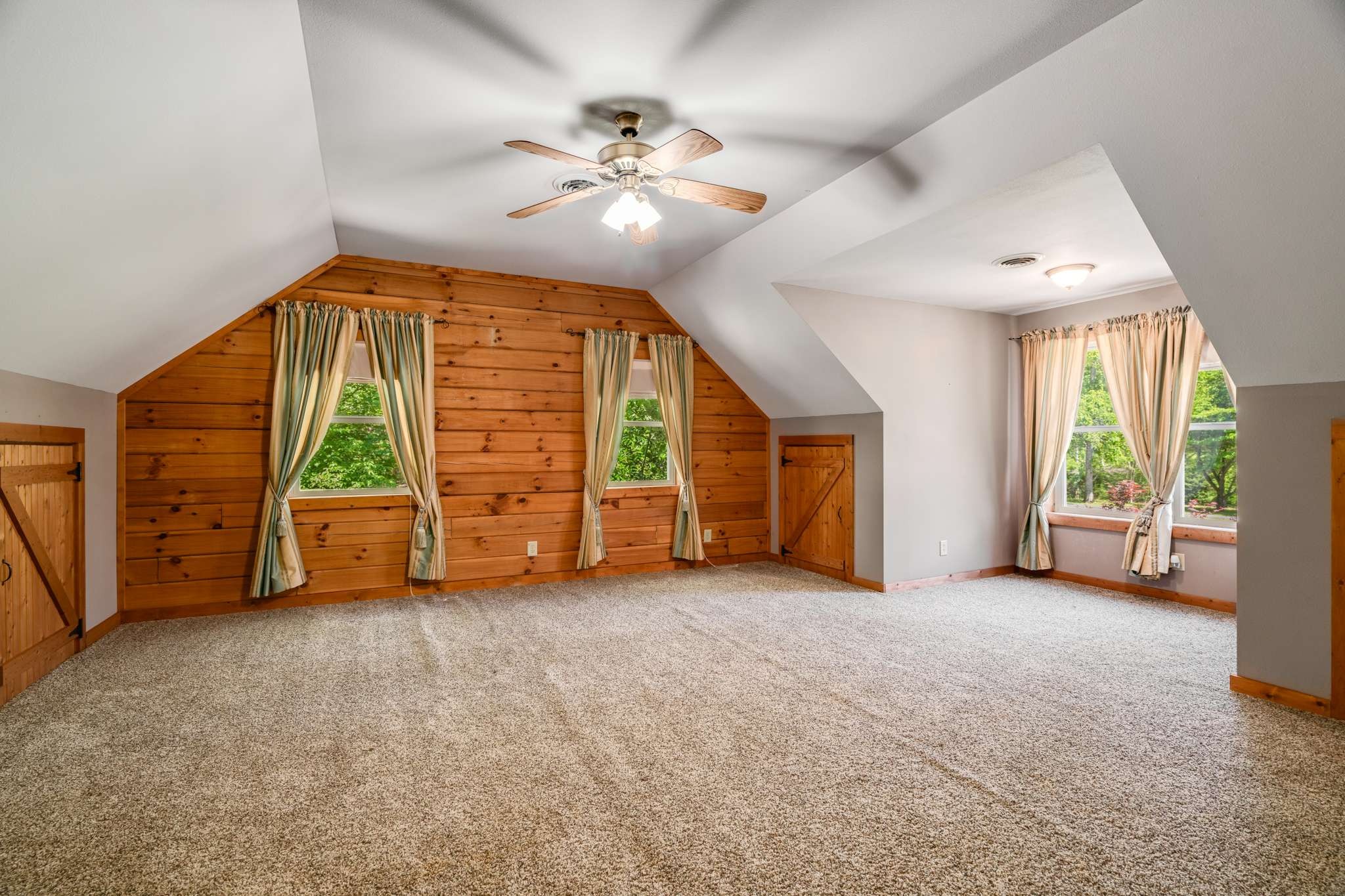 5734 N Lick Creek Rd