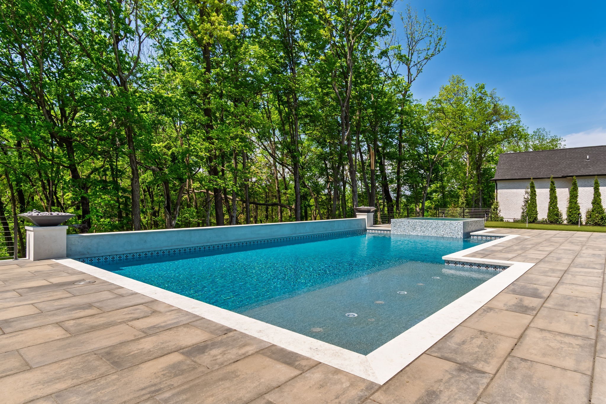1667 Heartwood Ln