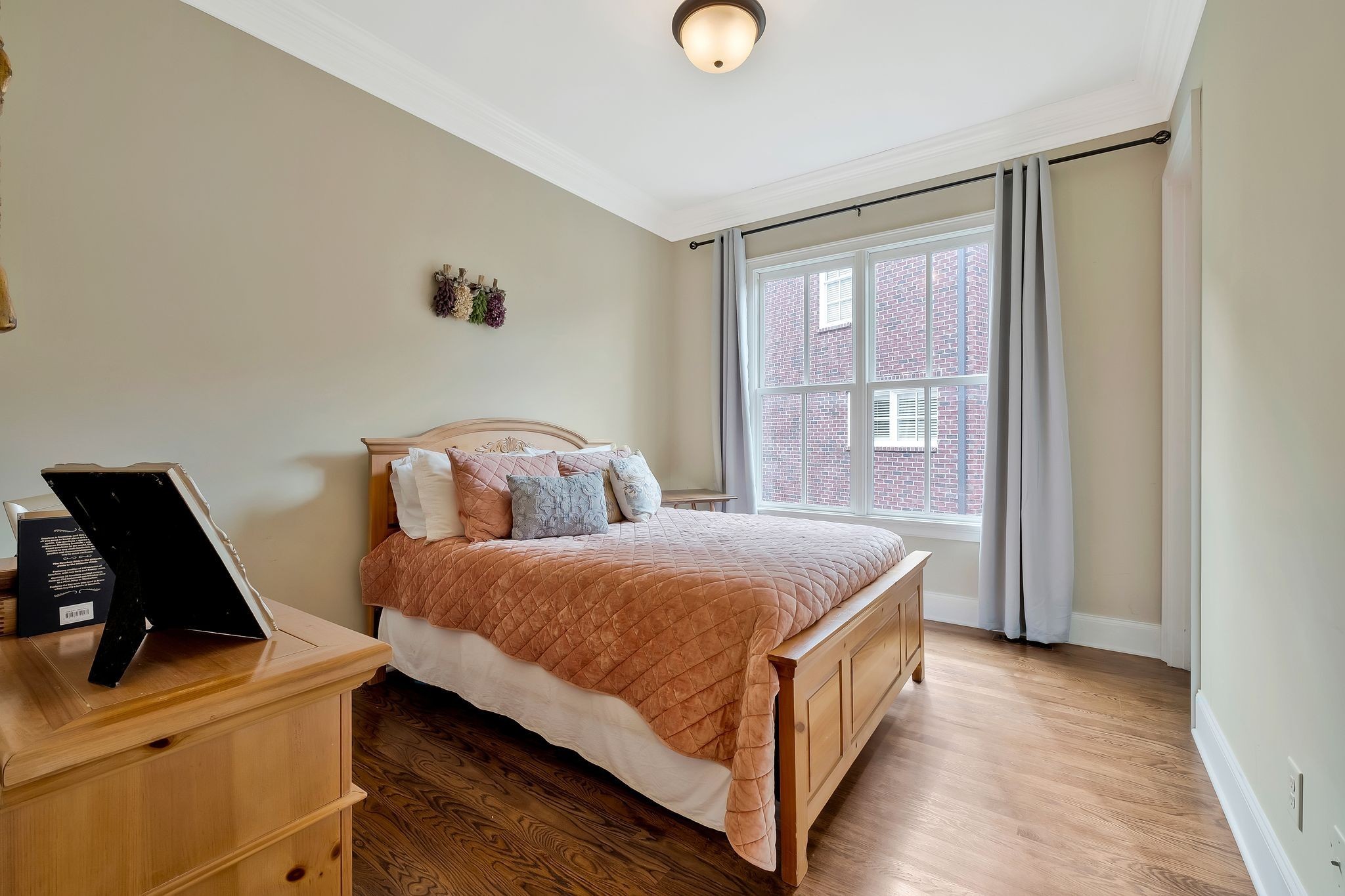 1038 Falling Leaf Cir