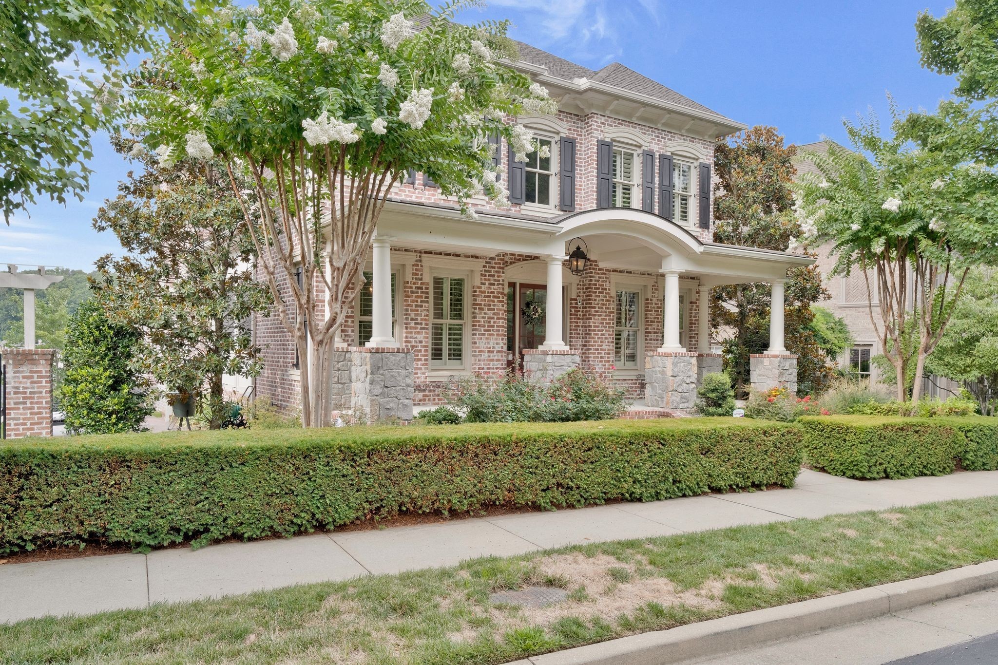 1038 Falling Leaf Cir