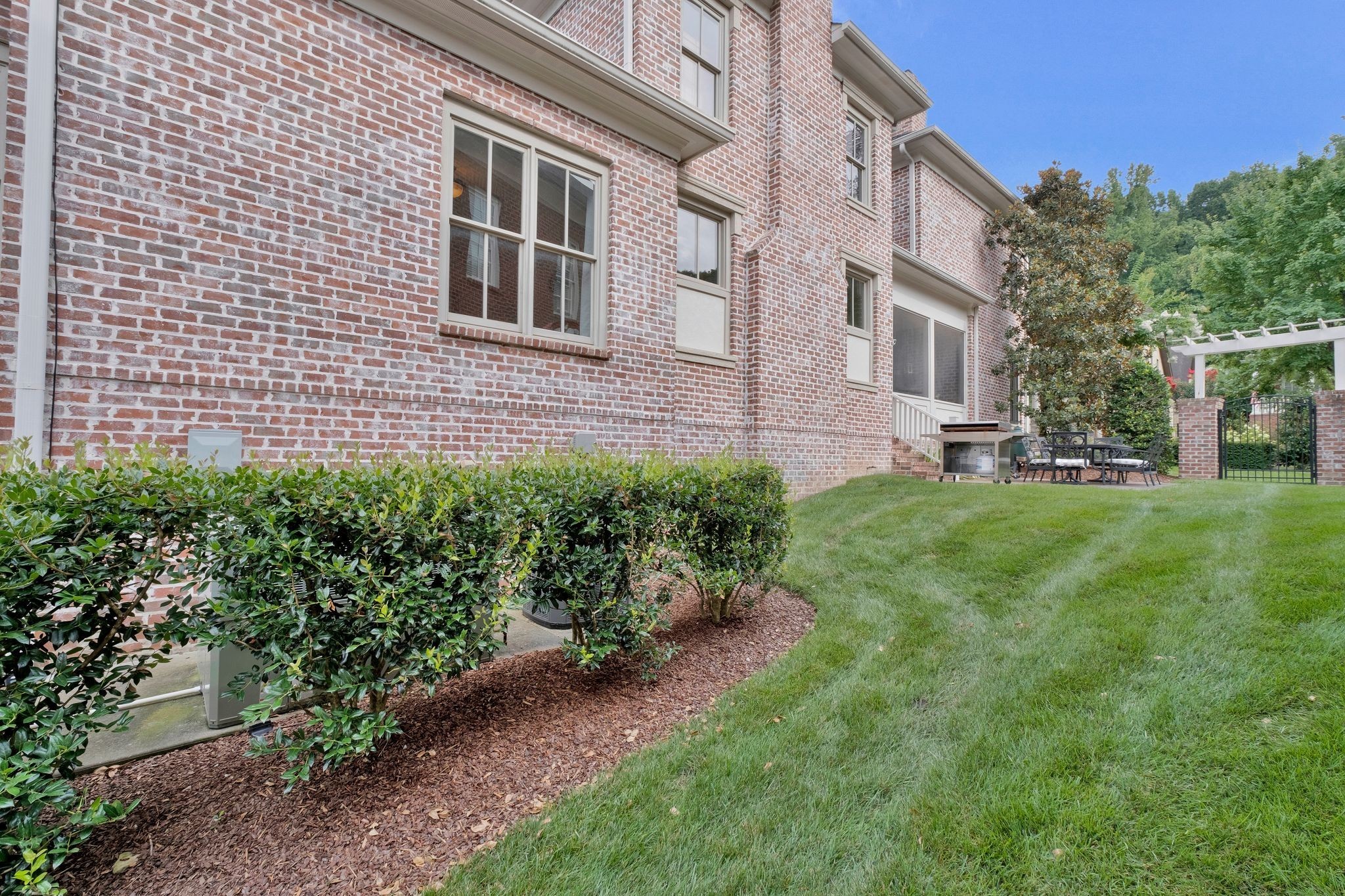 1038 Falling Leaf Cir