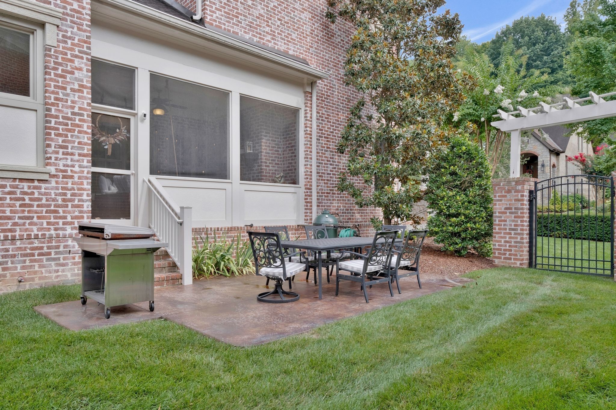 1038 Falling Leaf Cir