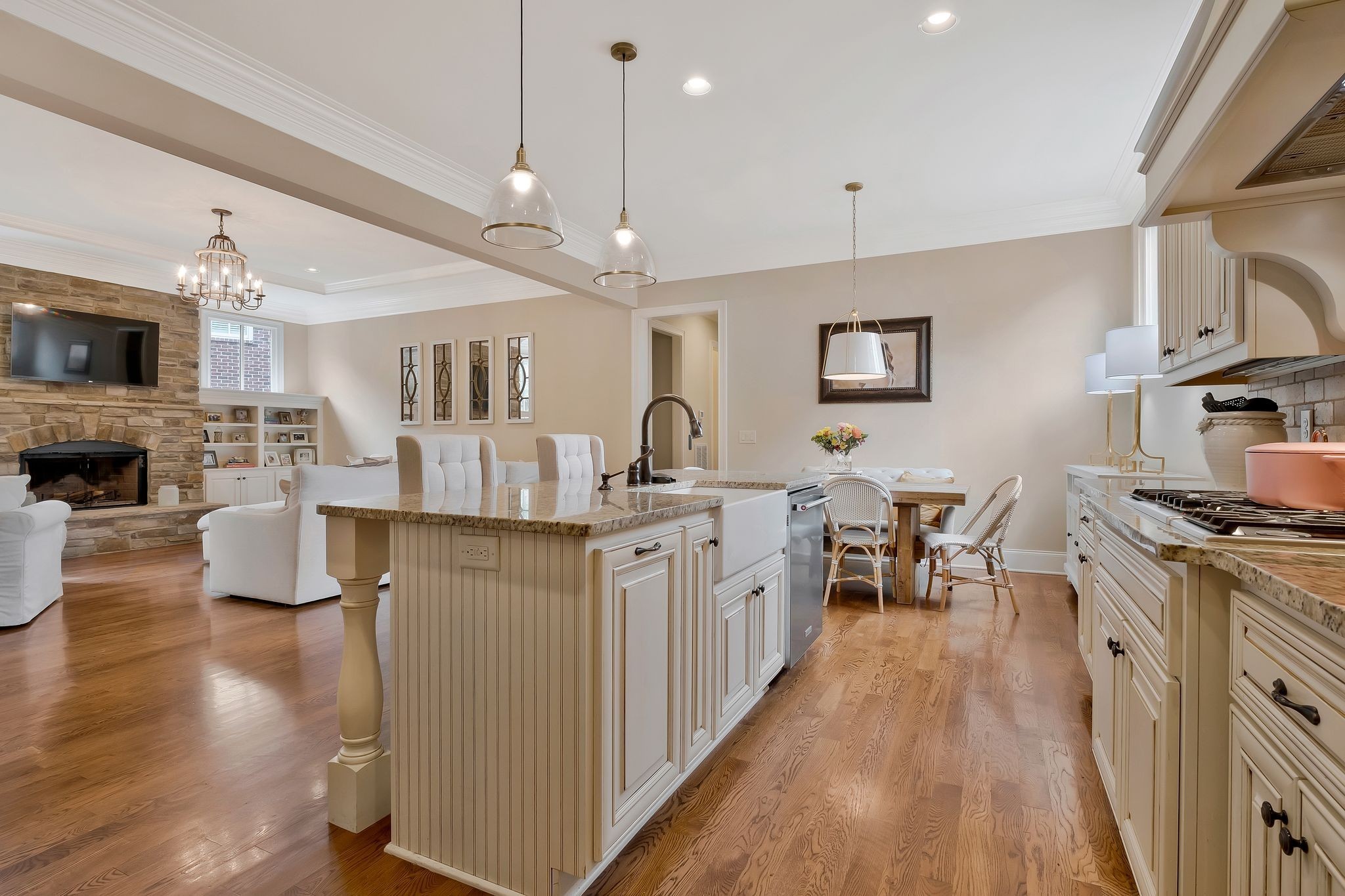 1038 Falling Leaf Cir