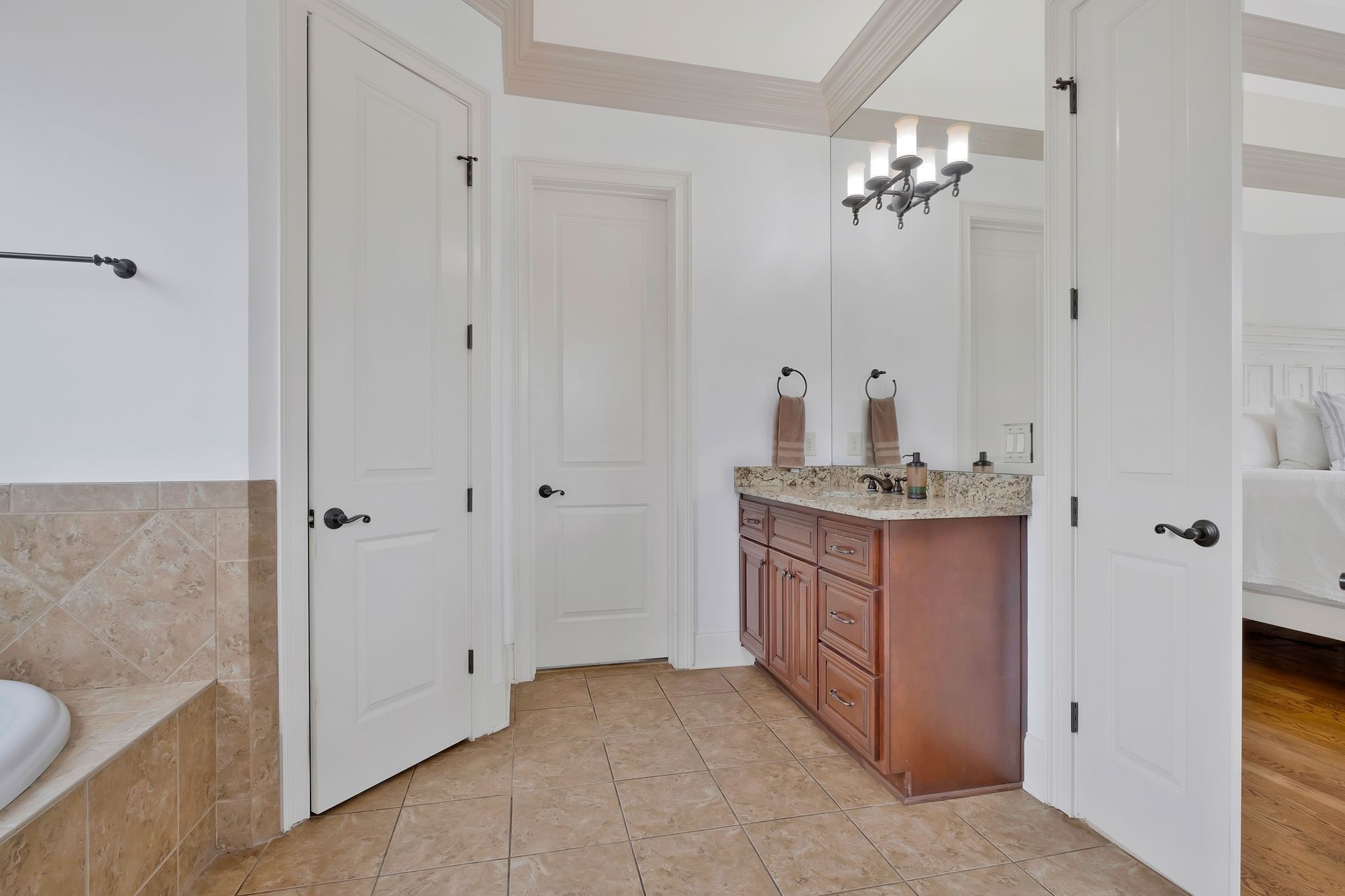 1038 Falling Leaf Cir