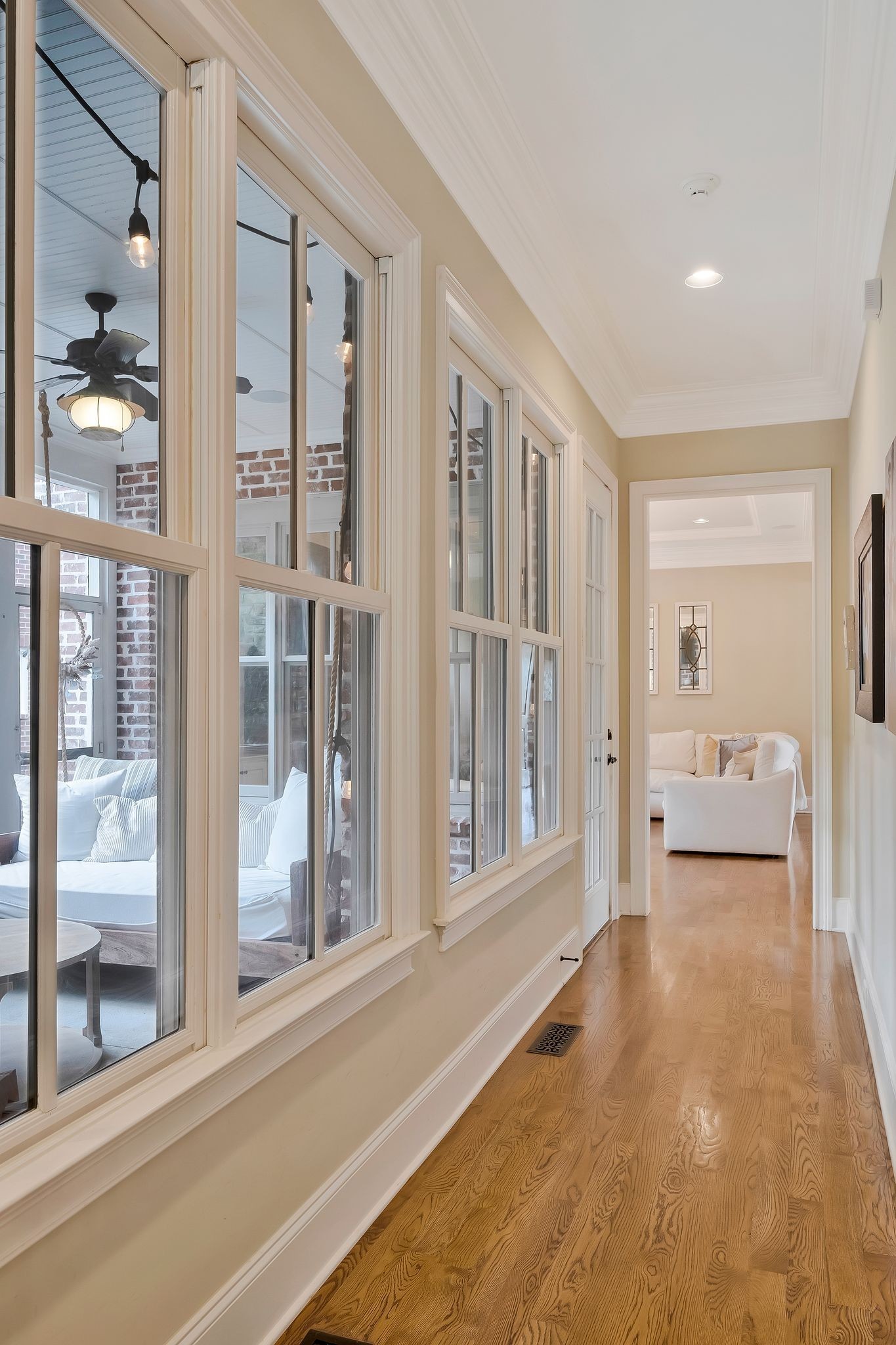 1038 Falling Leaf Cir