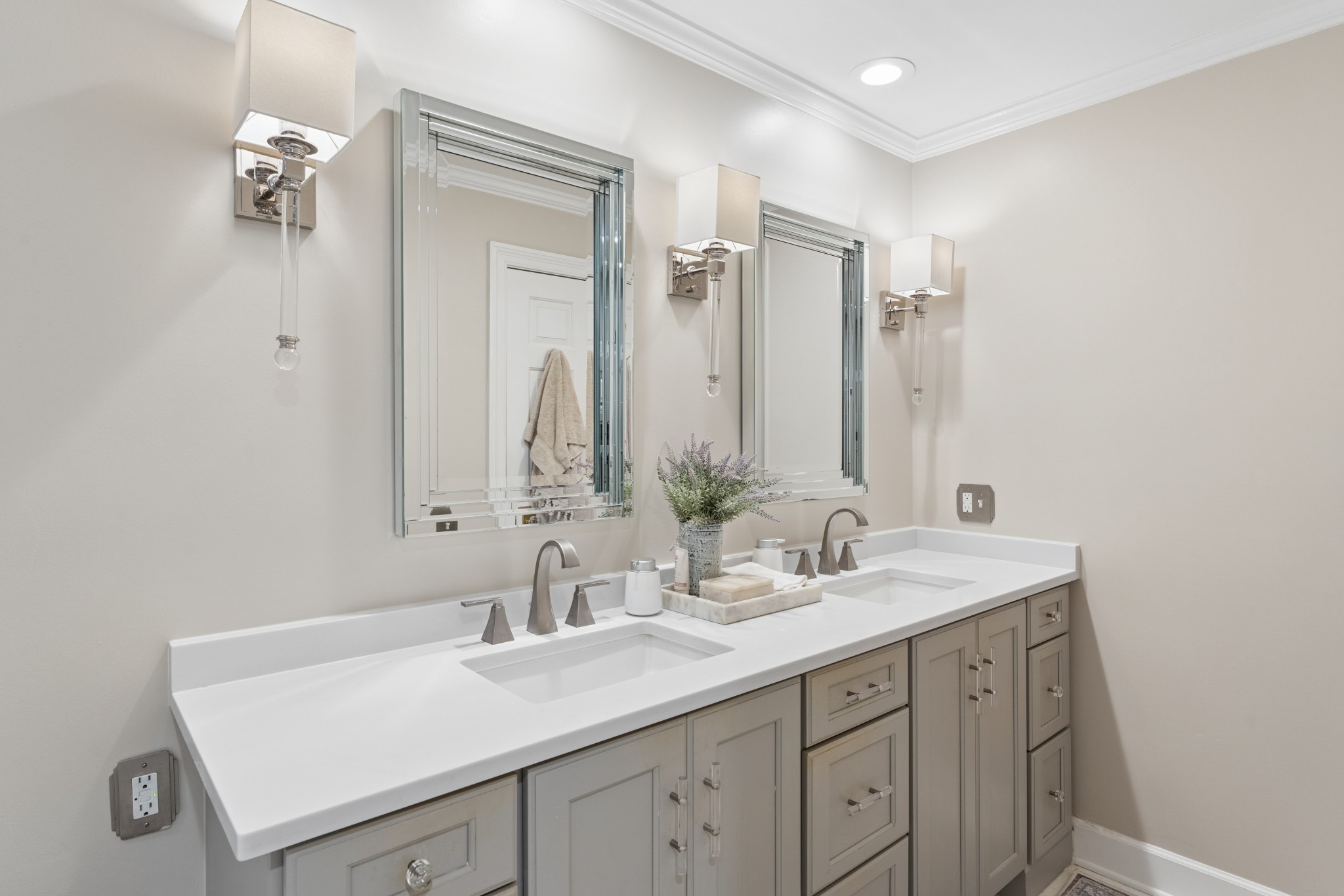 3737 West End Ave Unit: 205