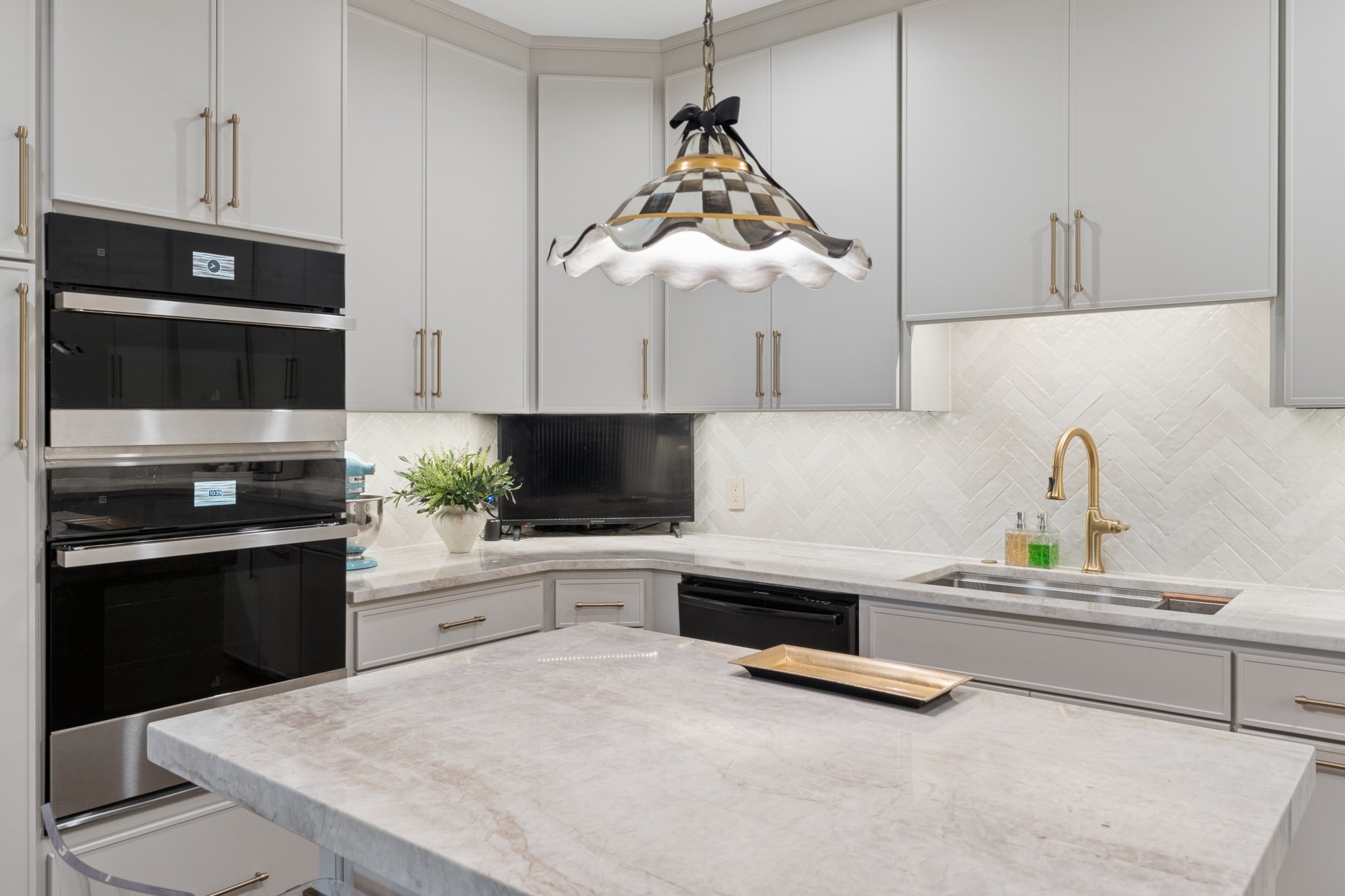 3737 West End Ave Unit: 205