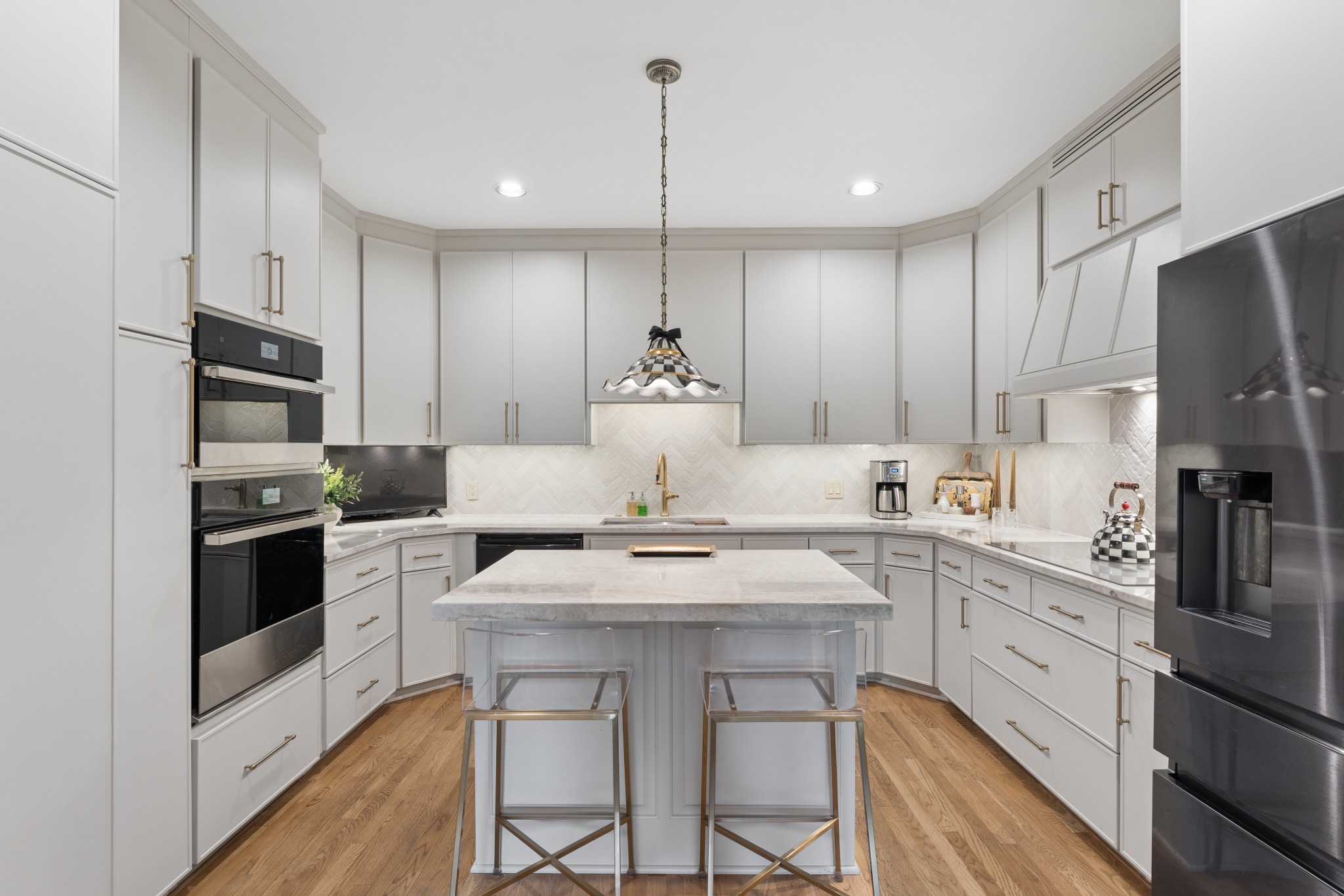 3737 West End Ave Unit: 205
