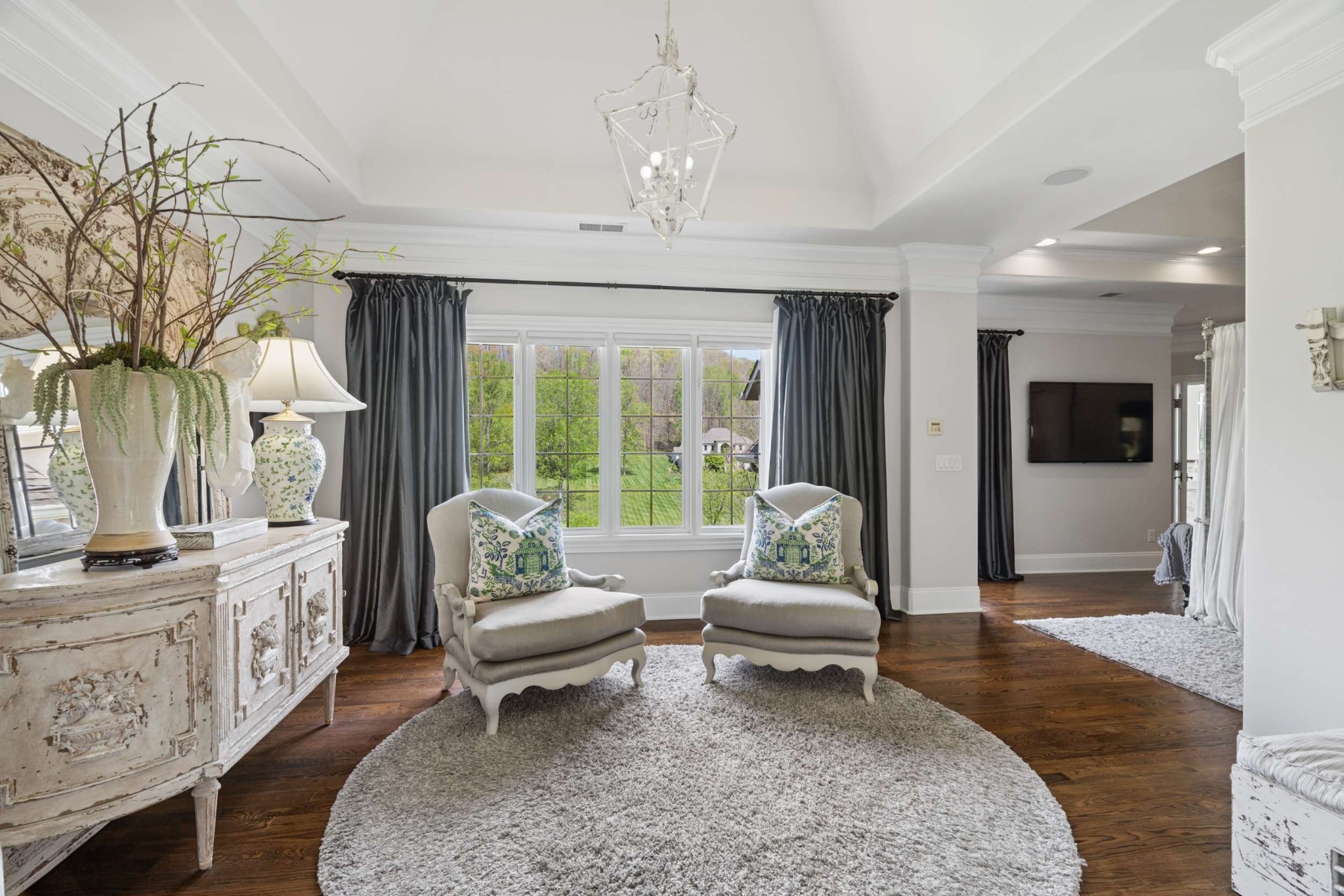 1060 Natchez Valley Ln
