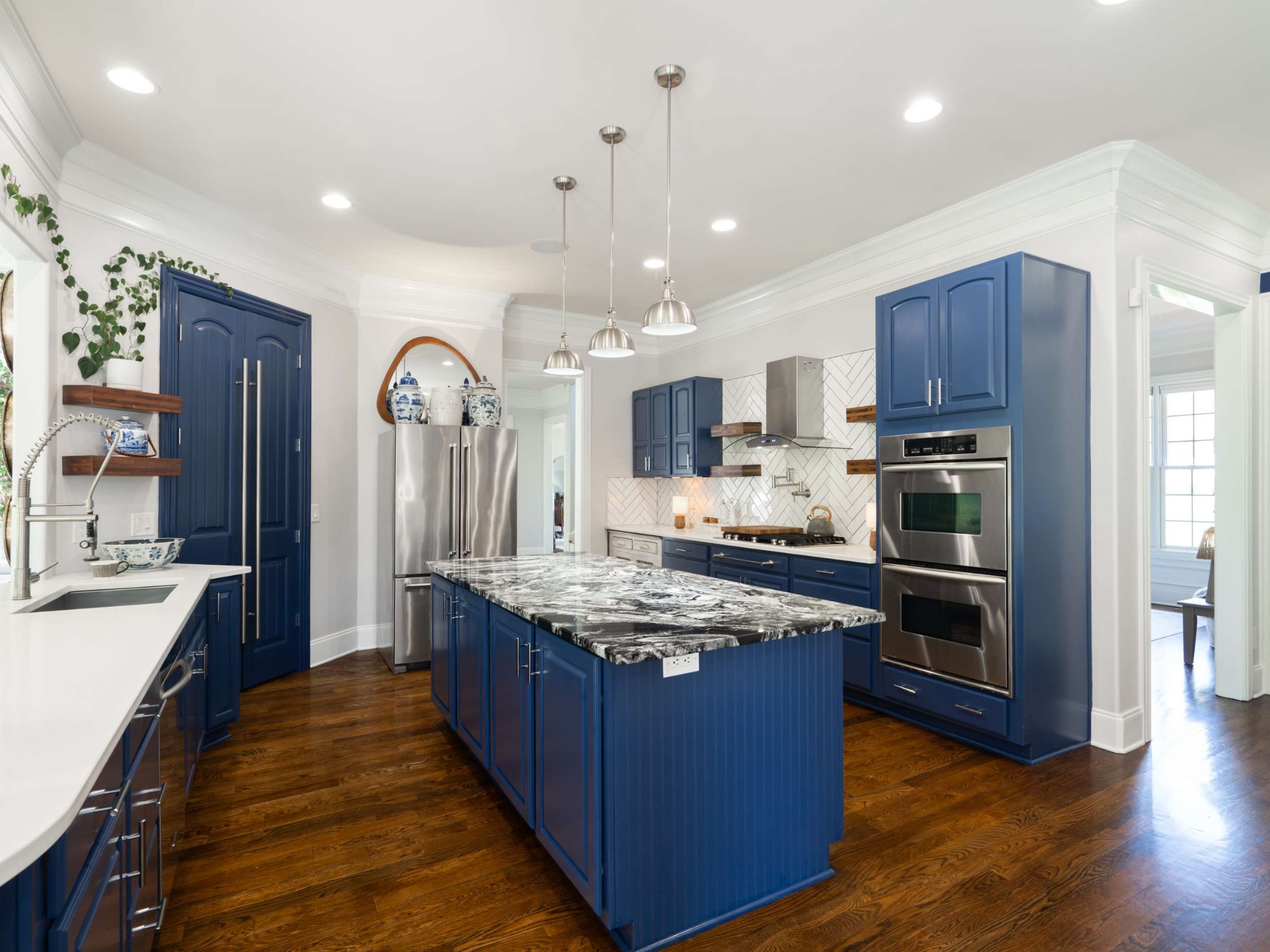 1060 Natchez Valley Ln
