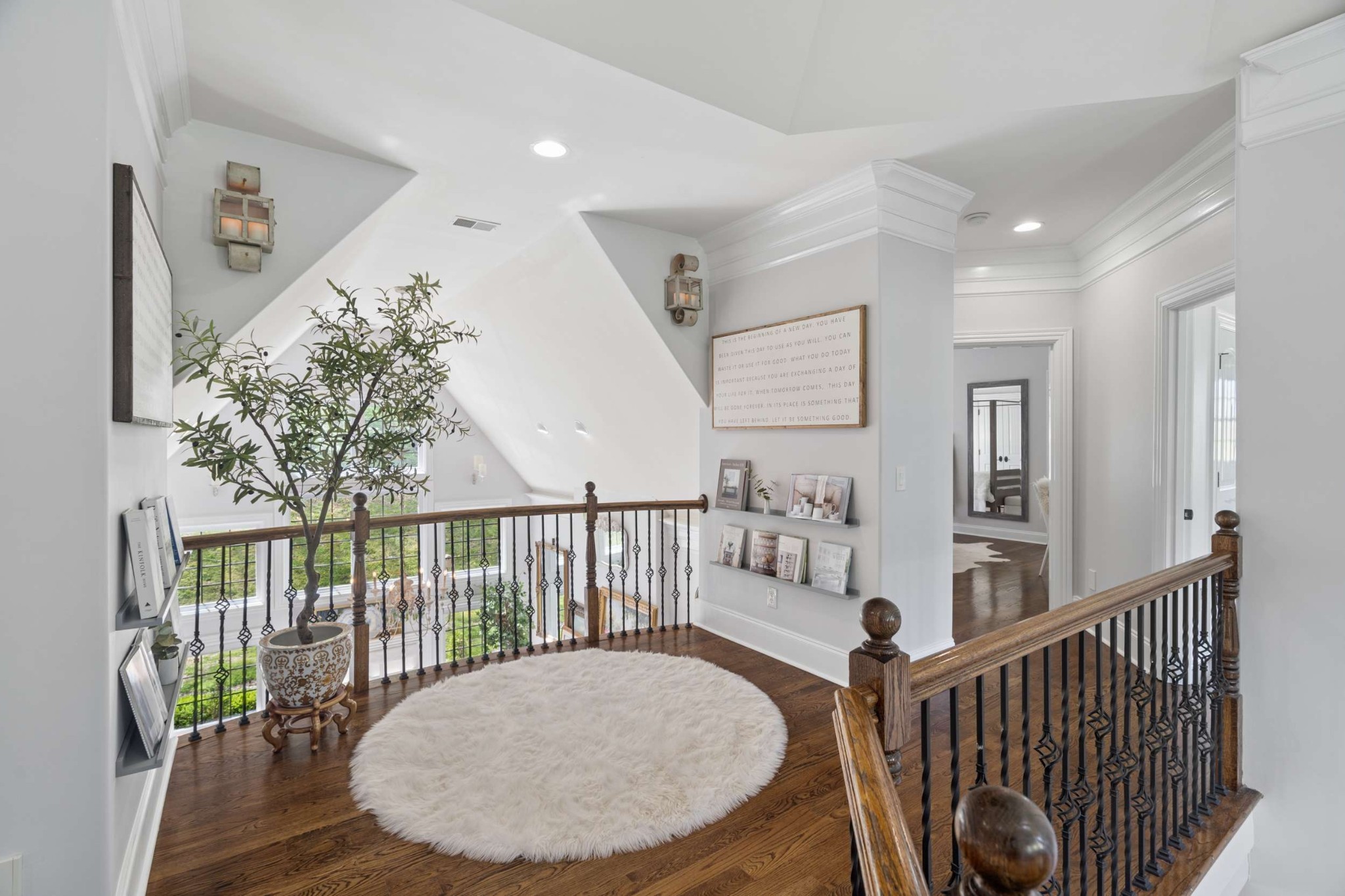 1060 Natchez Valley Ln