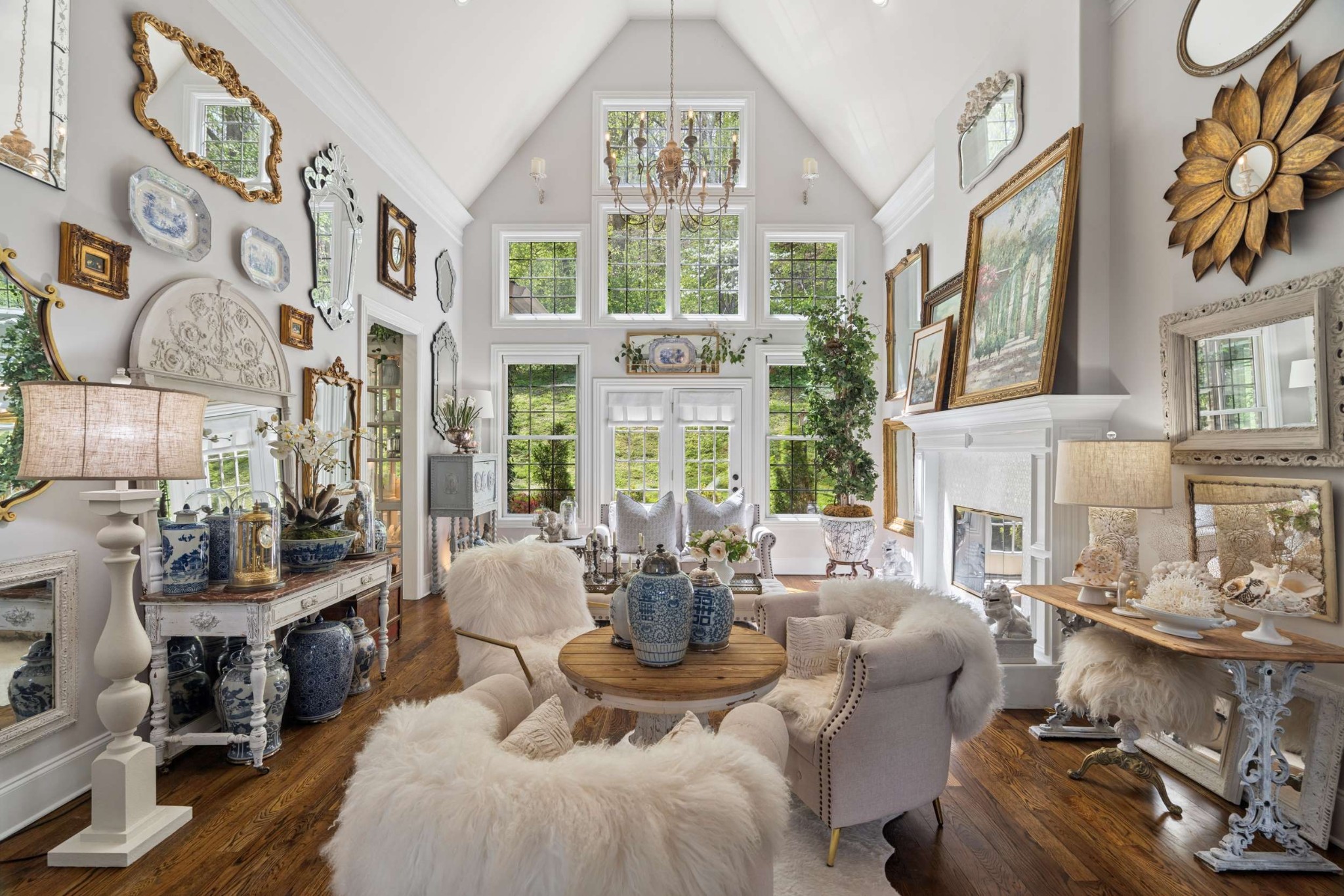 1060 Natchez Valley Ln