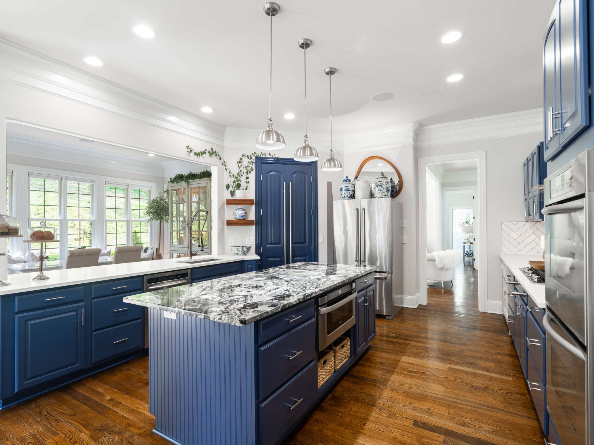 1060 Natchez Valley Ln