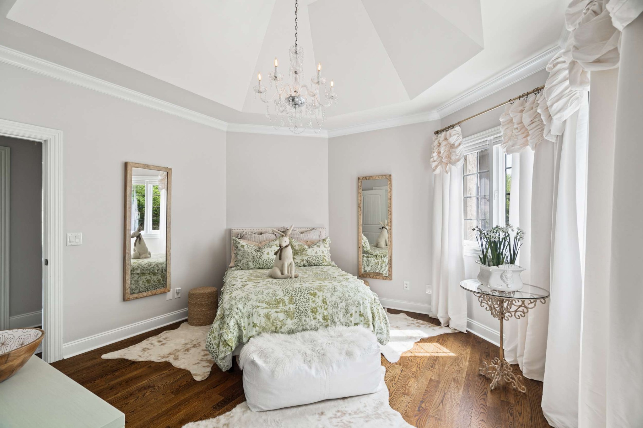 1060 Natchez Valley Ln