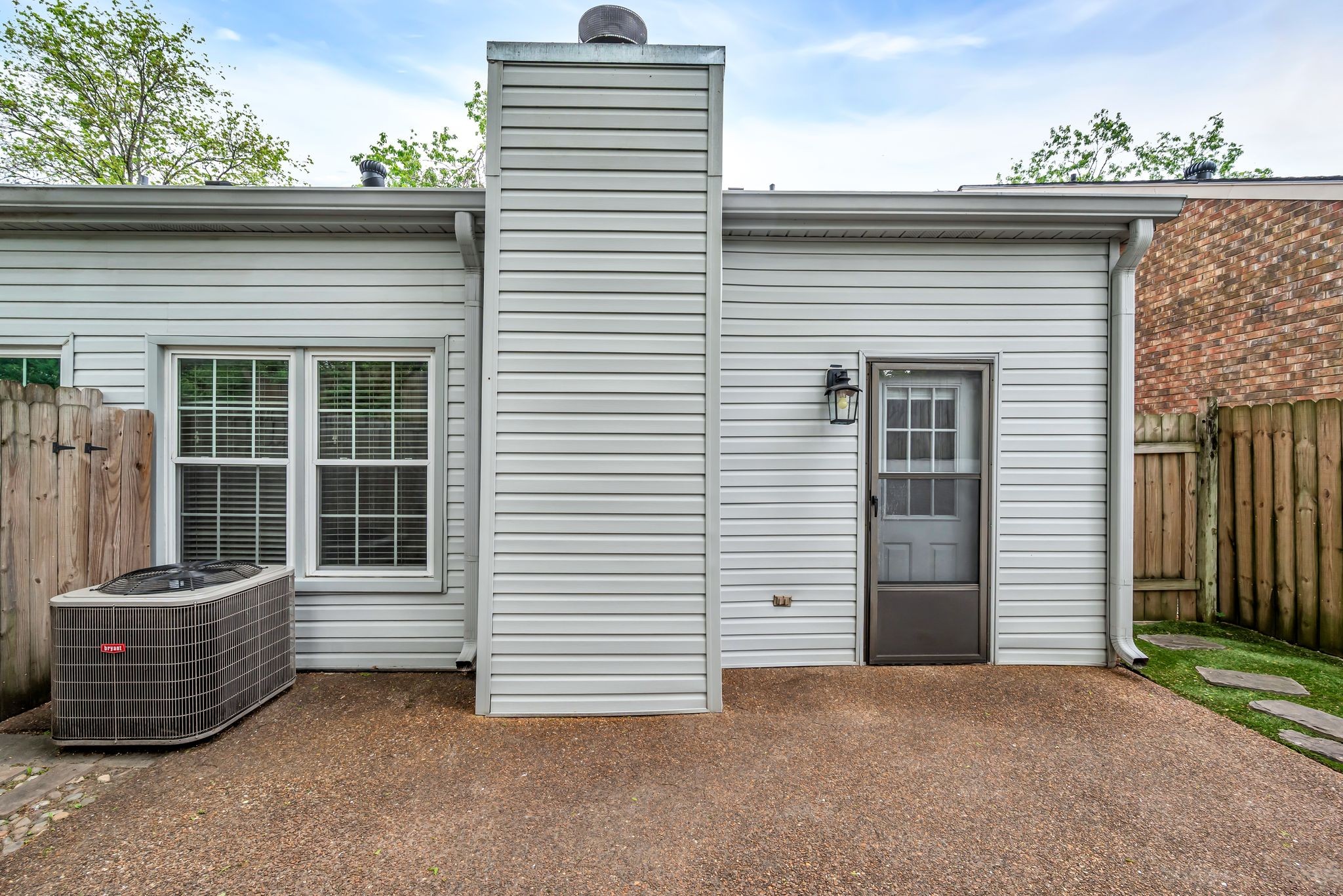 1129 W Main St Unit: 23