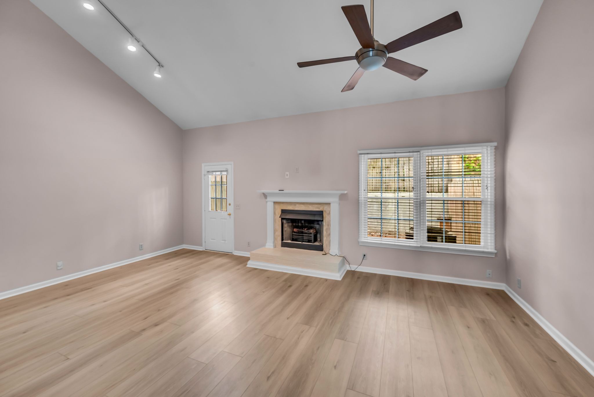 1129 W Main St Unit: 23