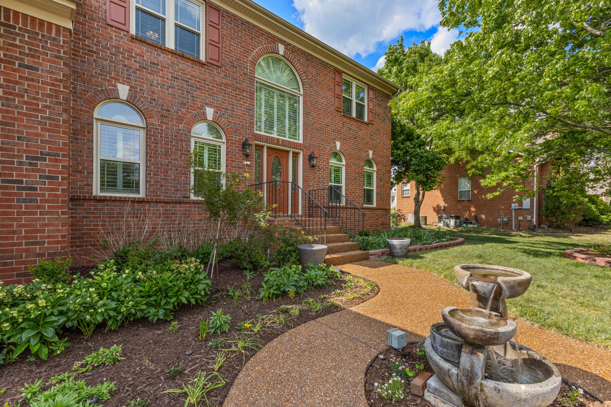 318 Logans Cir