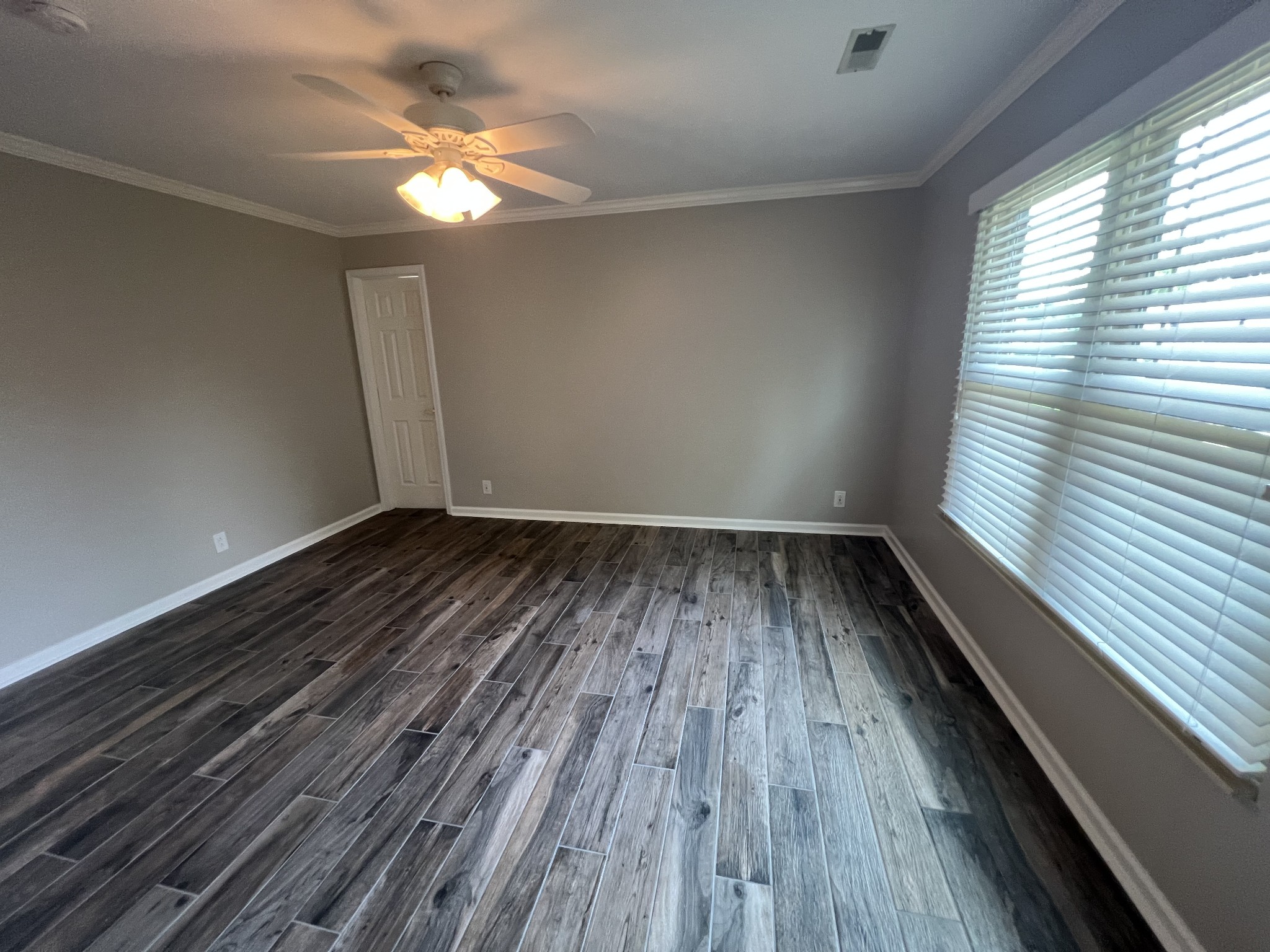 318 Logans Cir