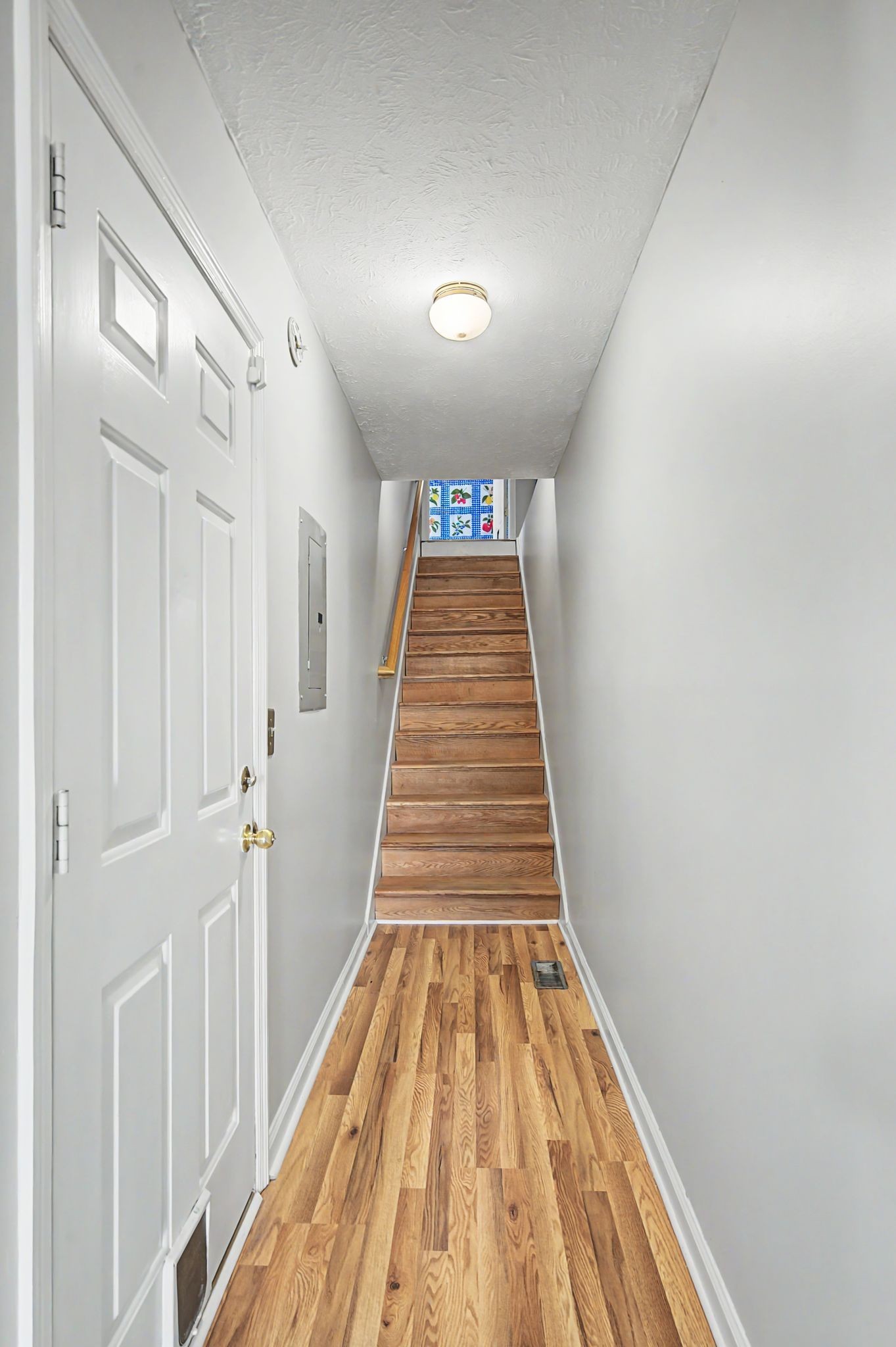 104 Woodfield Ct