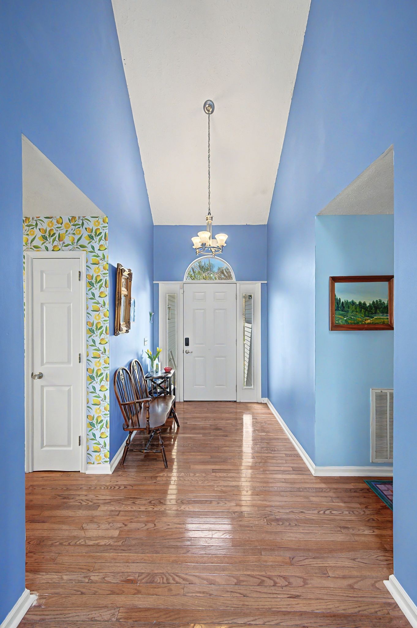 104 Woodfield Ct