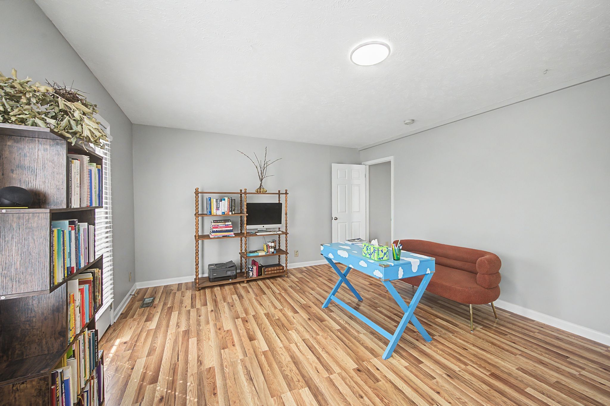 104 Woodfield Ct