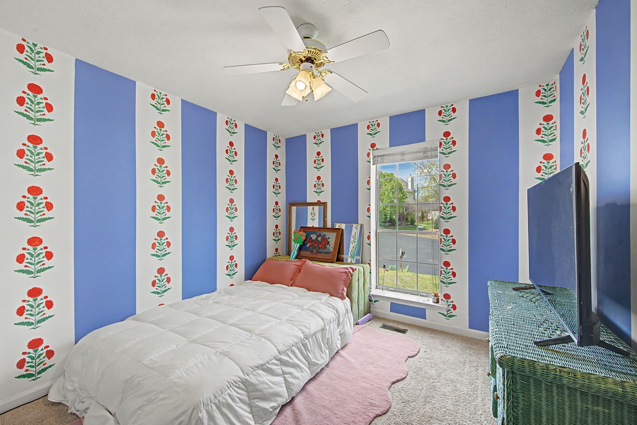 104 Woodfield Ct