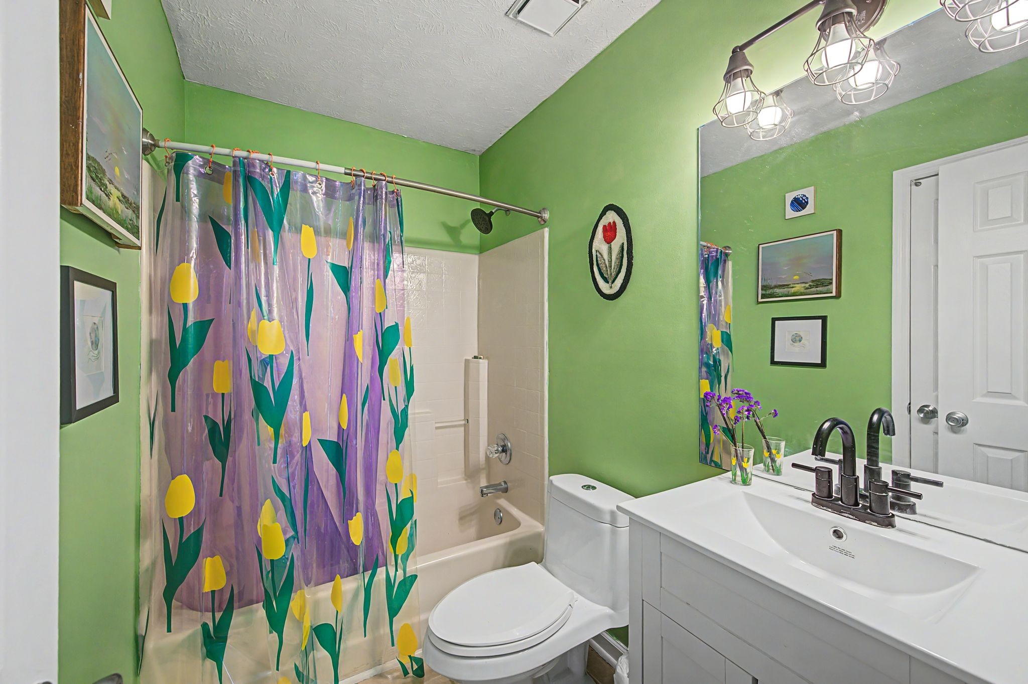 104 Woodfield Ct
