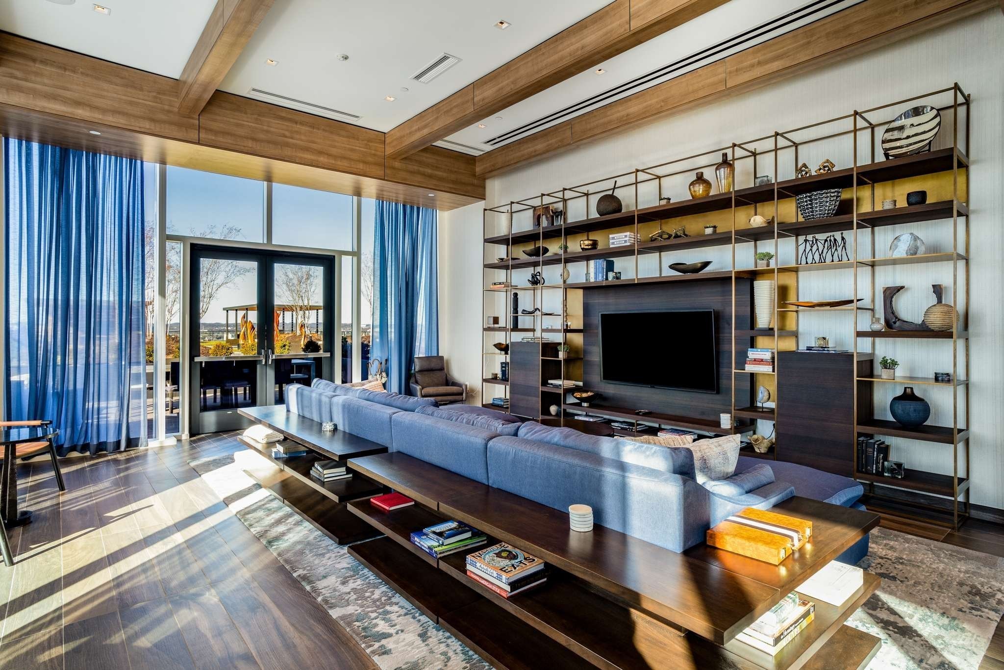 160 2nd Ave, S Unit: 2501