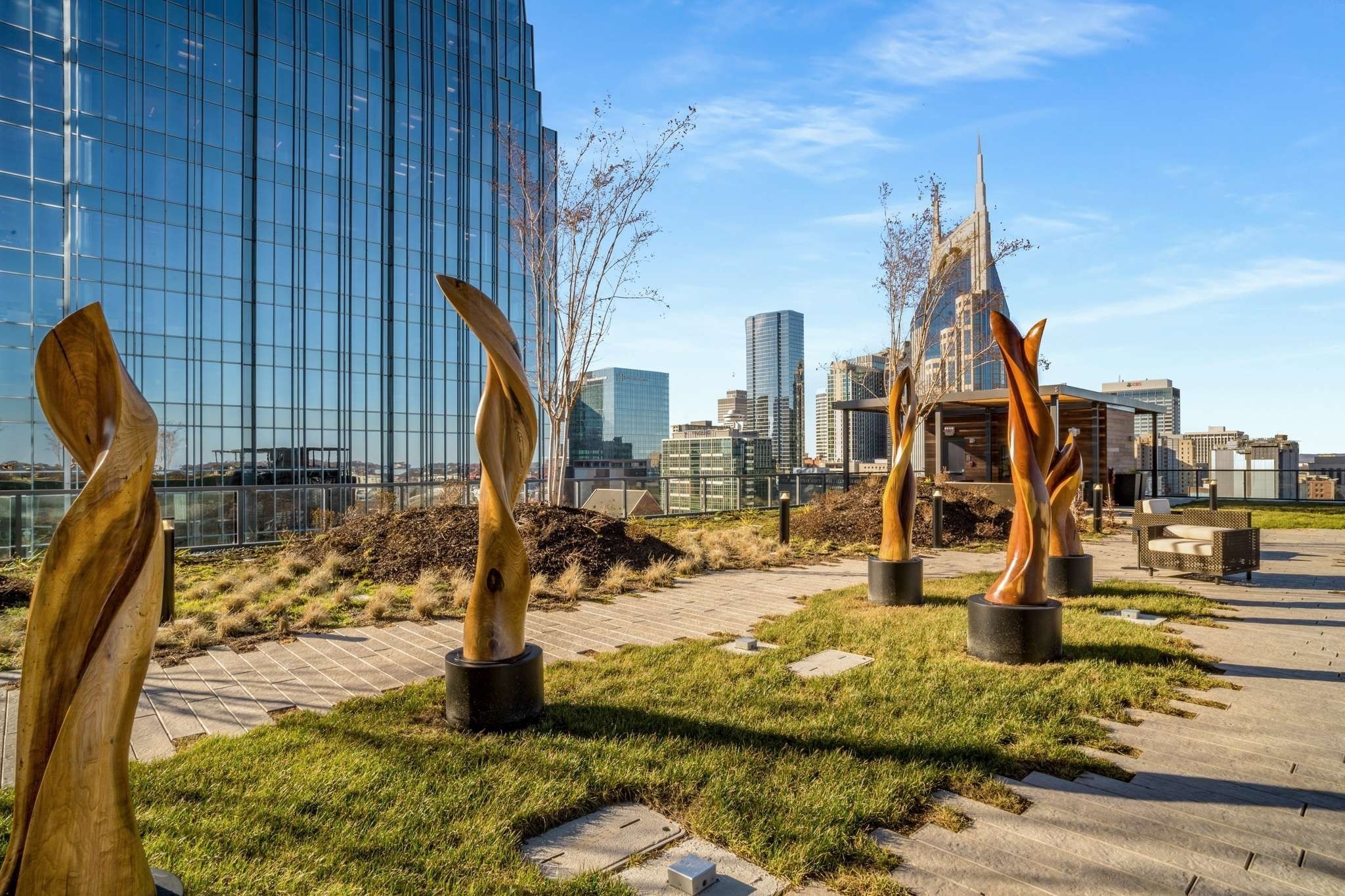 160 2nd Ave, S Unit: 2501