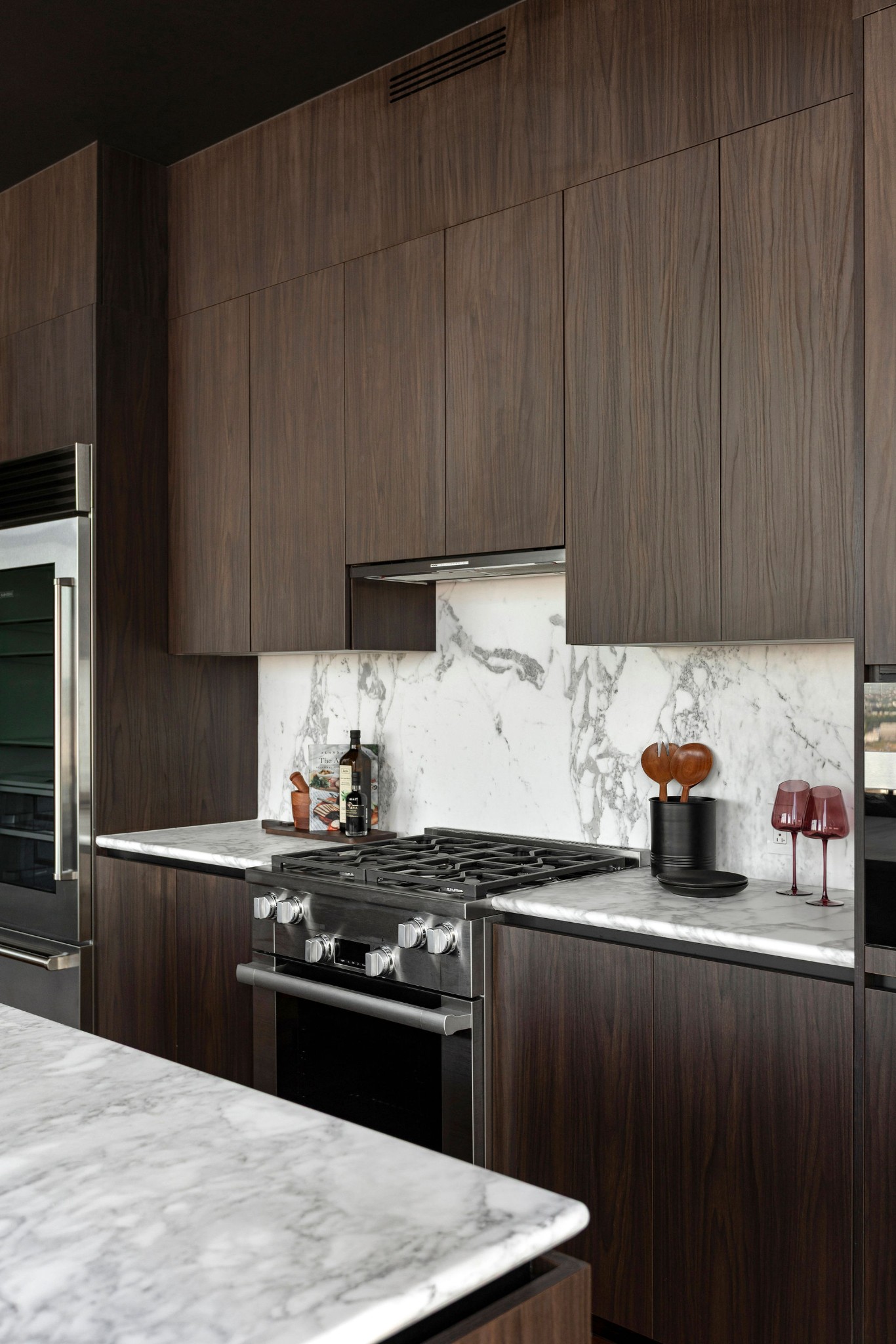 160 2nd Ave, S Unit: 2501