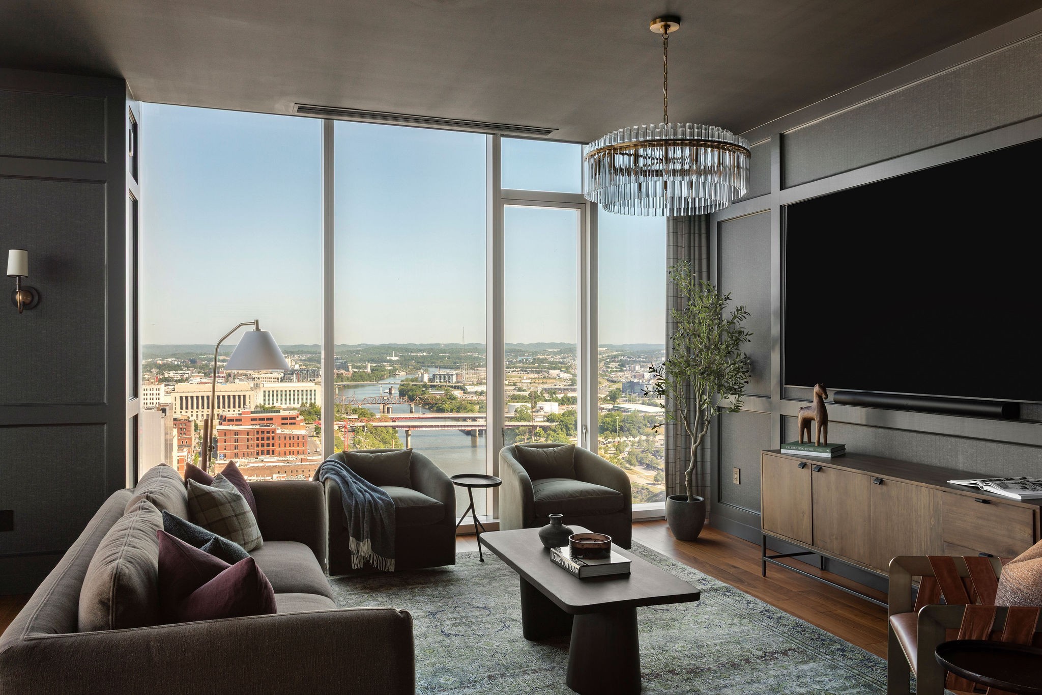 160 2nd Ave, S Unit: 2501