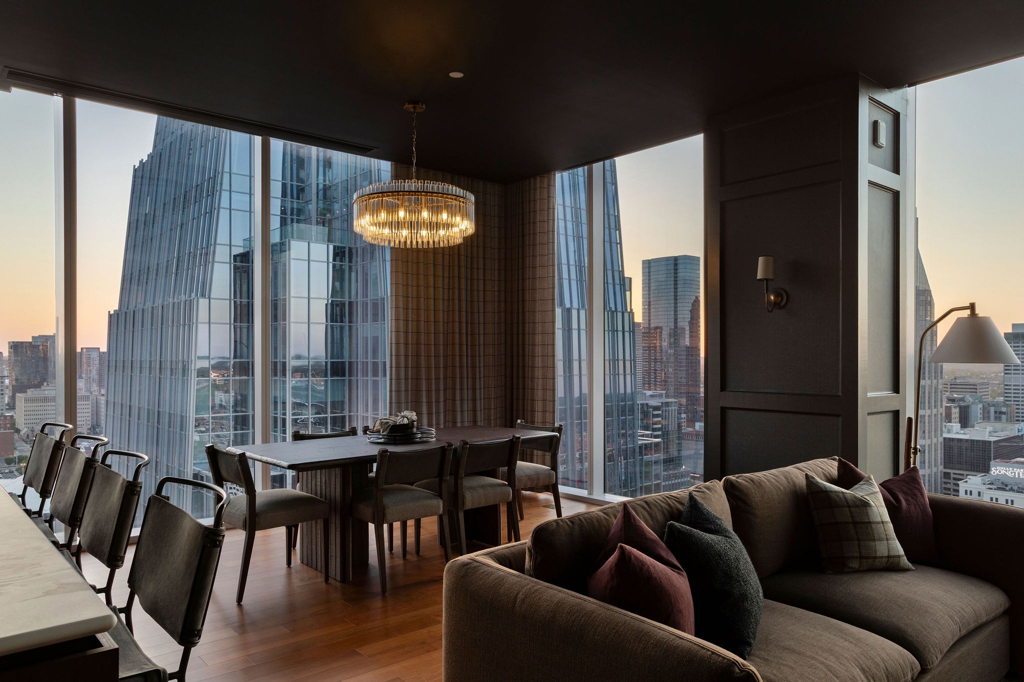 160 2nd Ave, S Unit: 2501