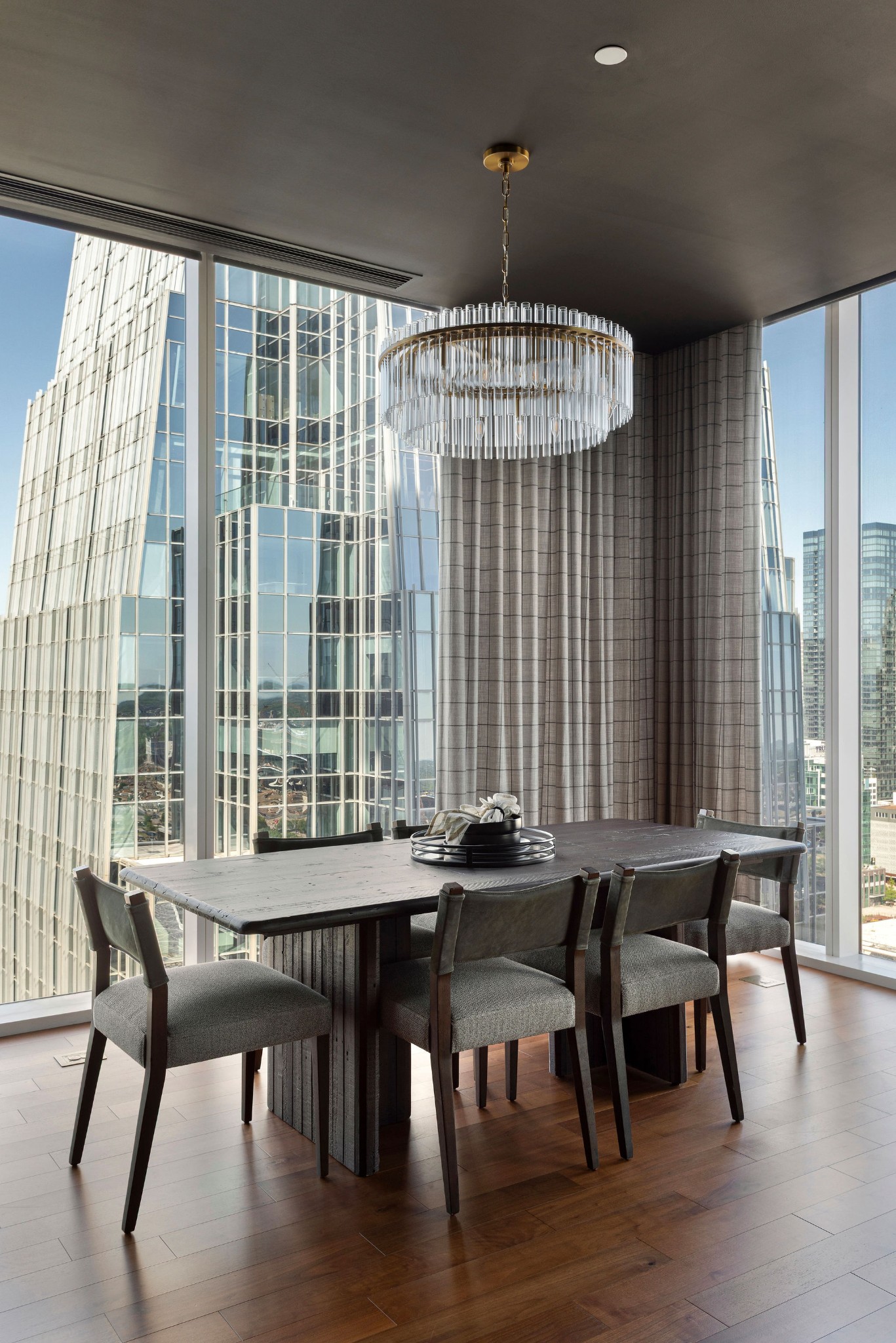160 2nd Ave, S Unit: 2501