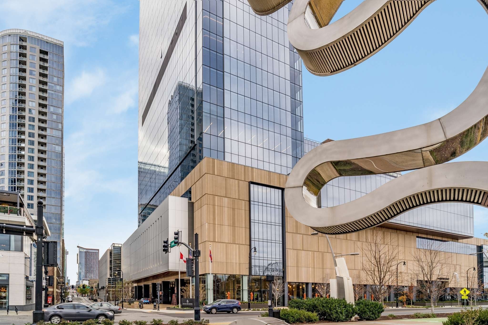 160 2nd Ave, S Unit: 2501