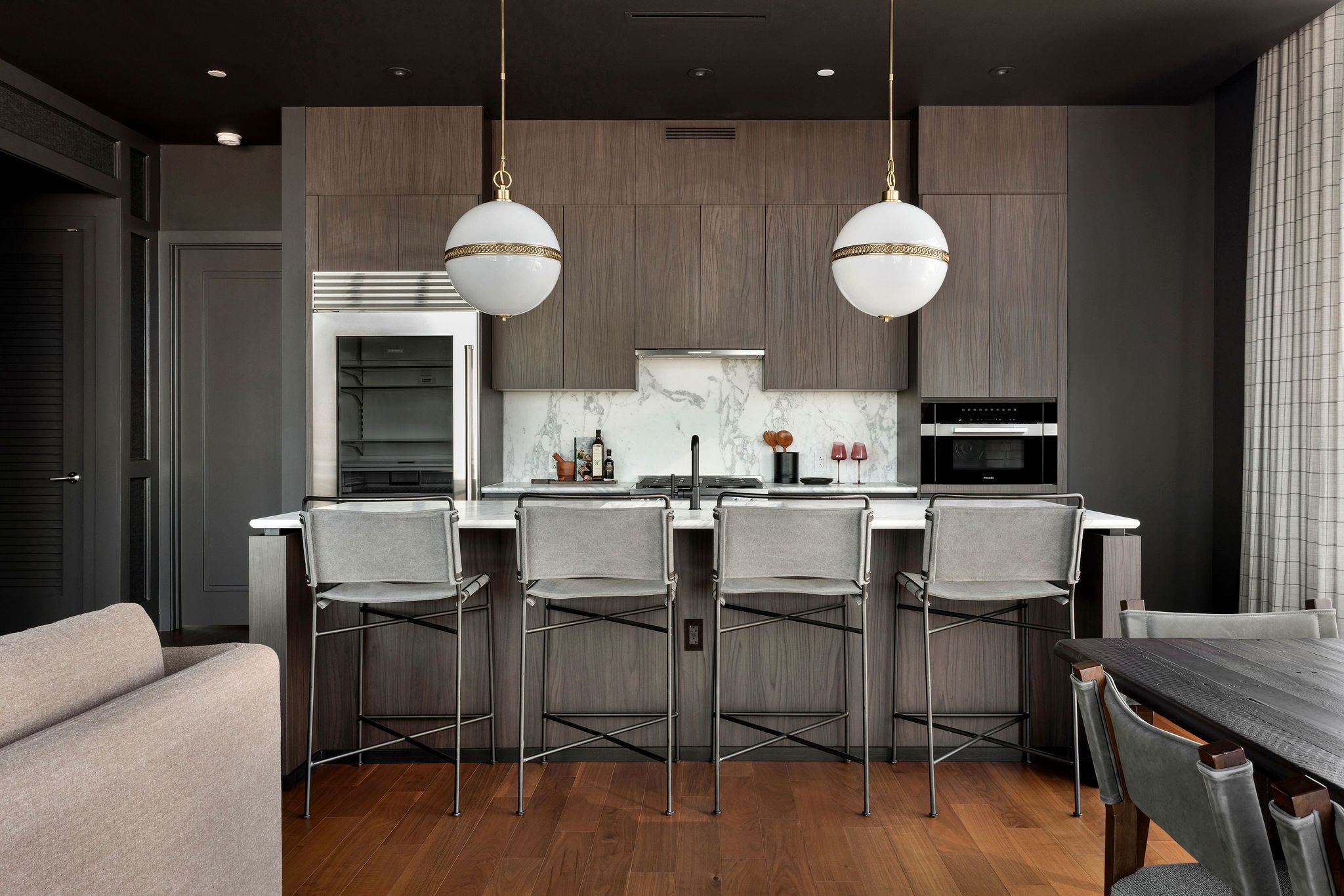 160 2nd Ave, S Unit: 2501
