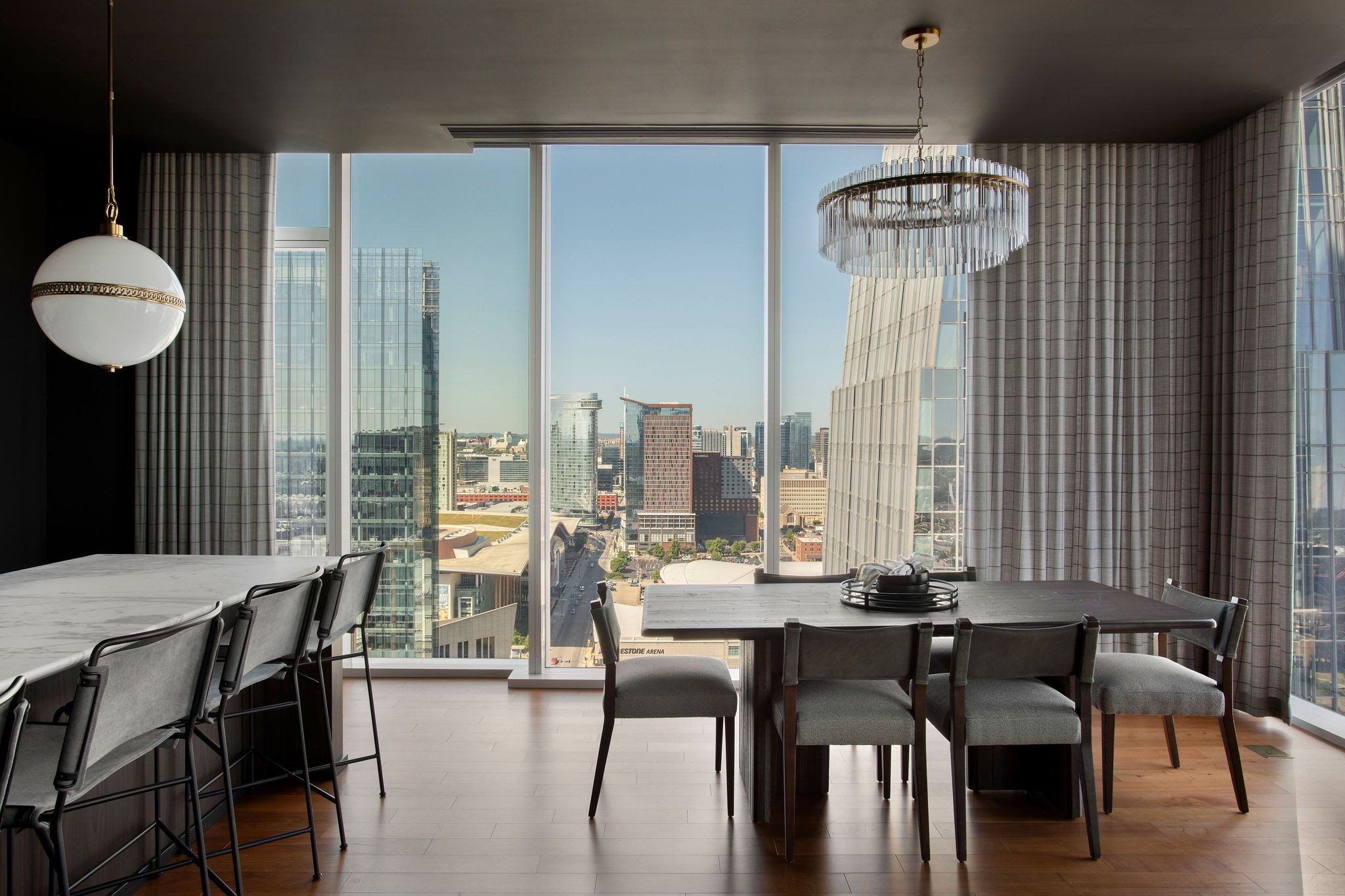 160 2nd Ave, S Unit: 2501