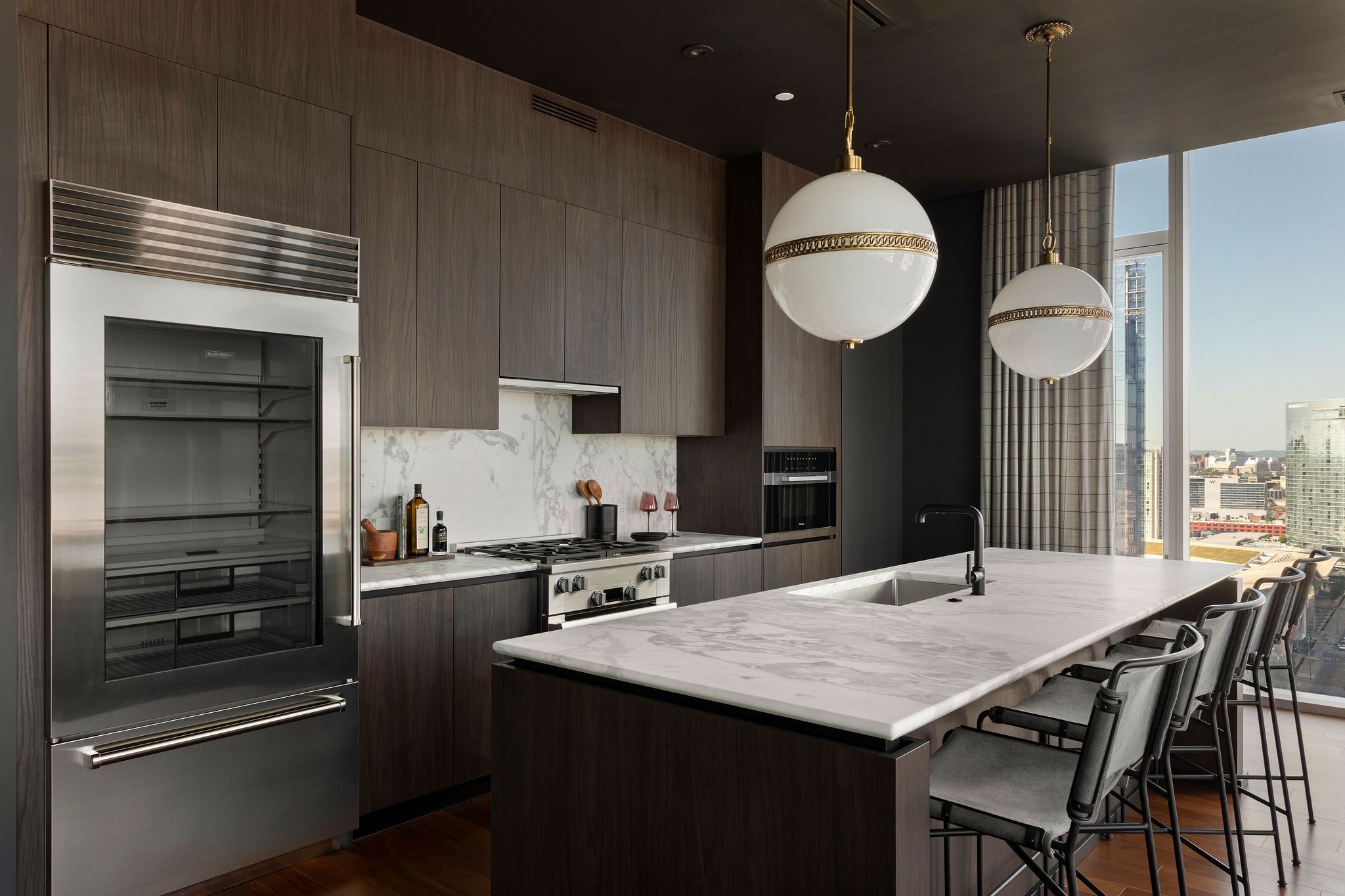 160 2nd Ave, S Unit: 2501