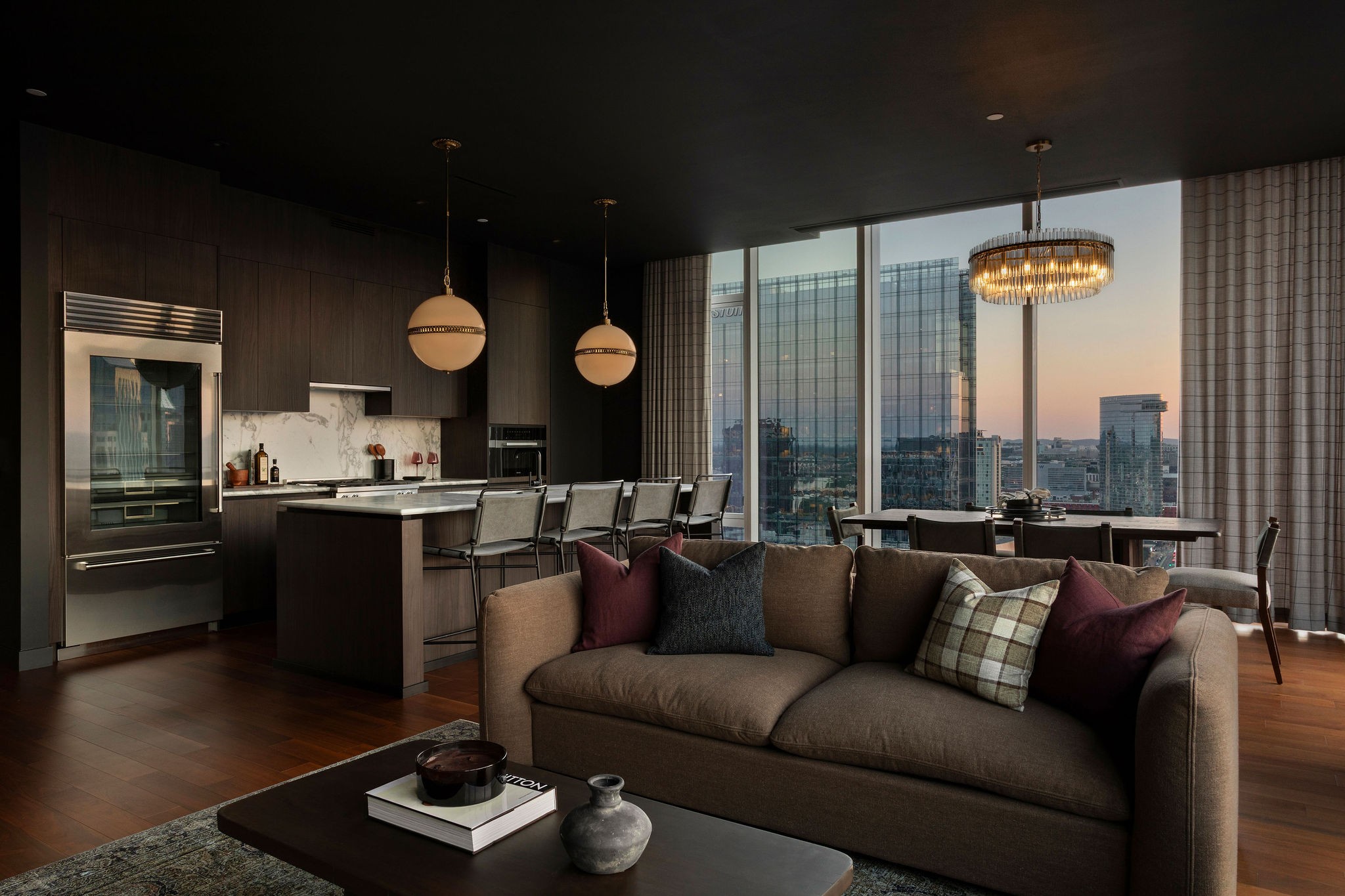 160 2nd Ave, S Unit: 2501