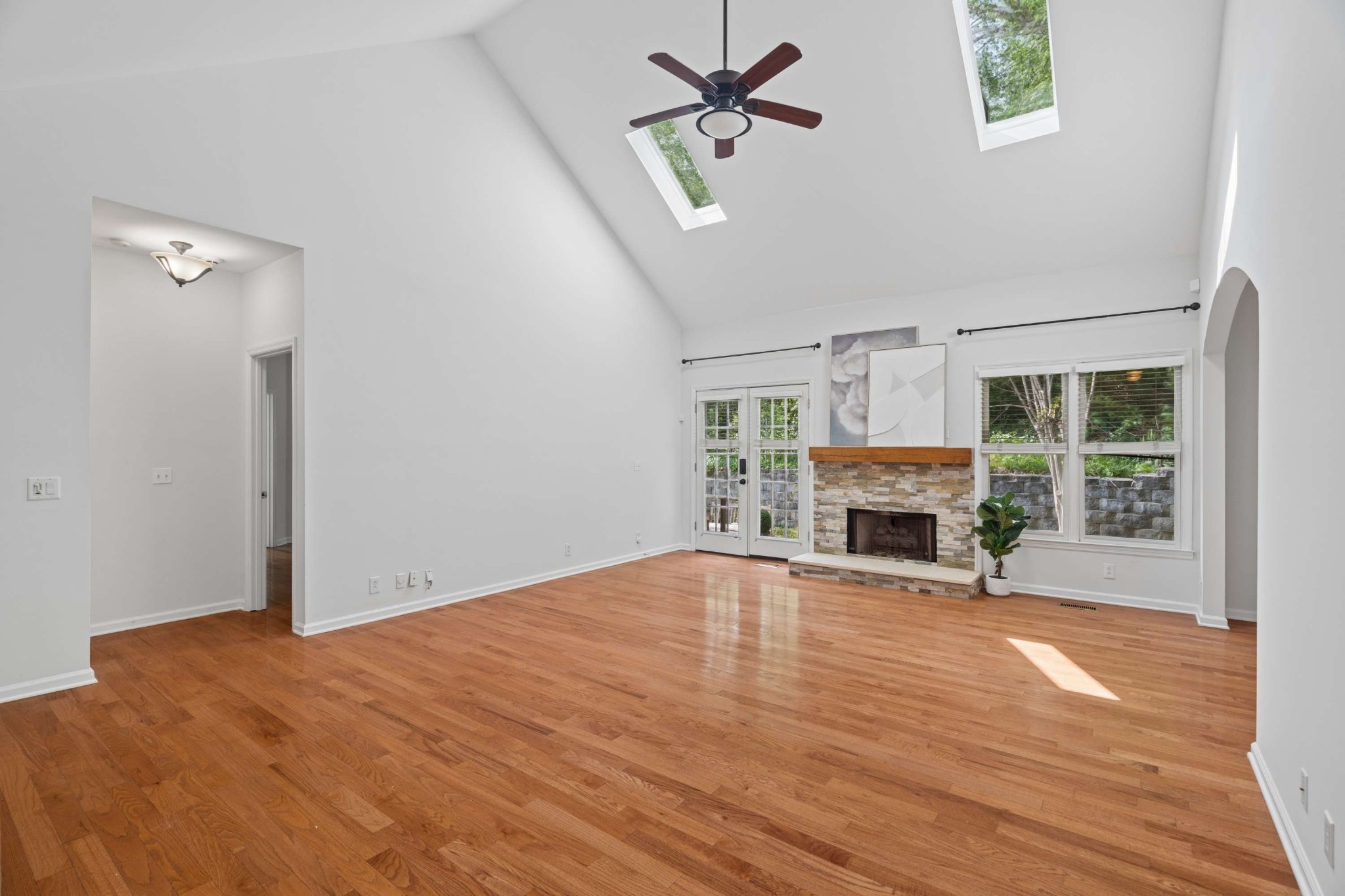 1400 Calloway Ct