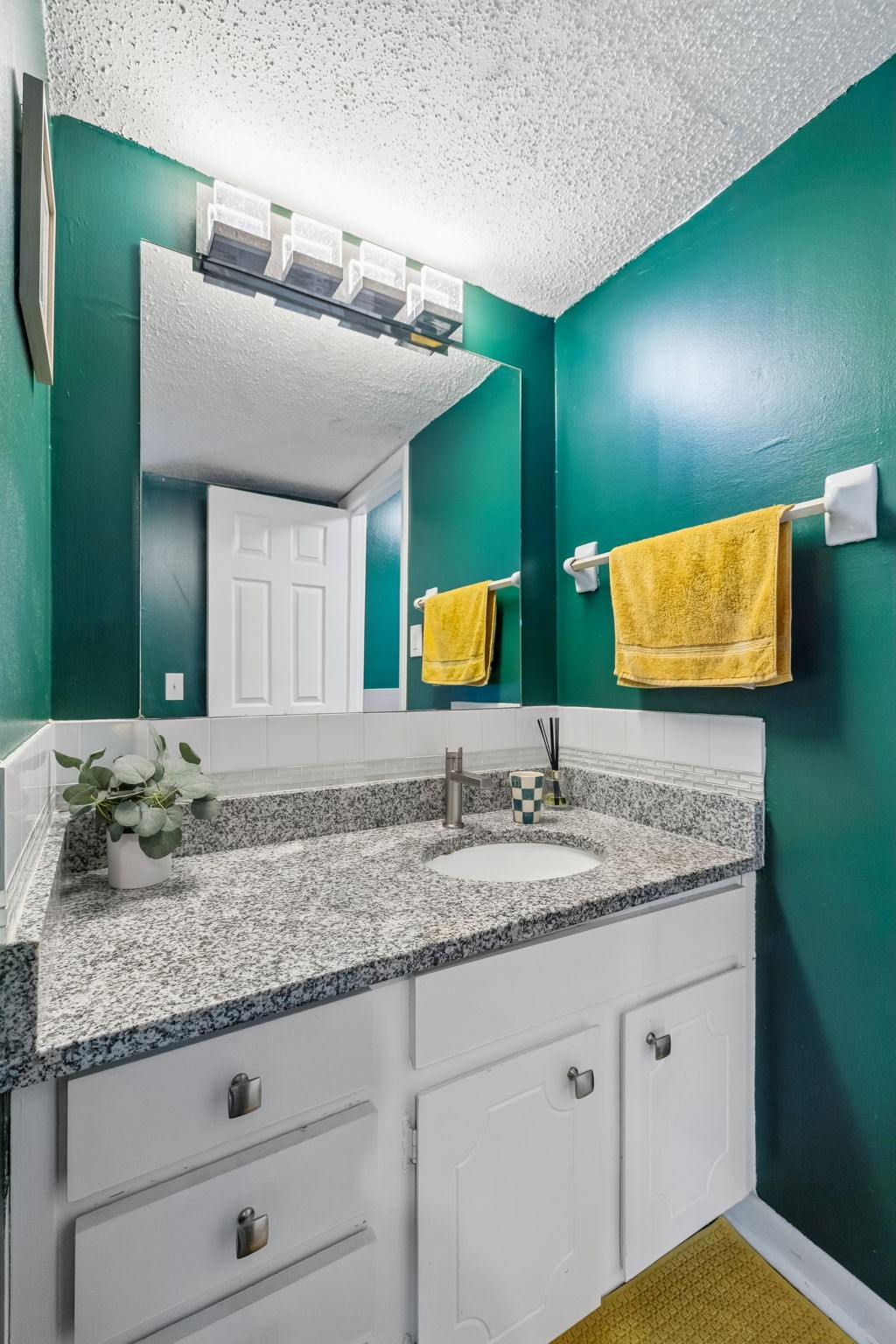 6680 Charlotte Pike Unit: C-8
