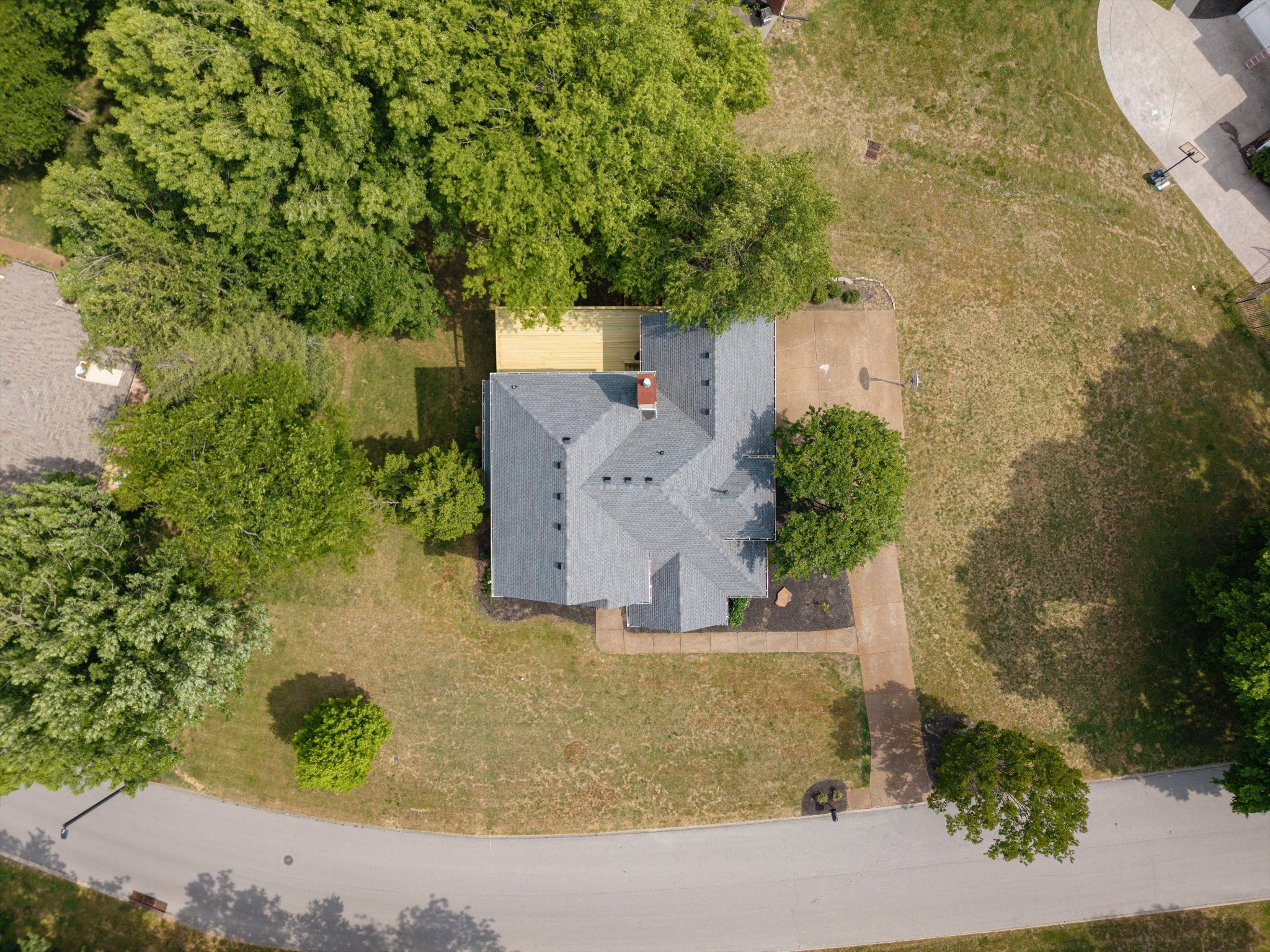 7061 Willowick Dr