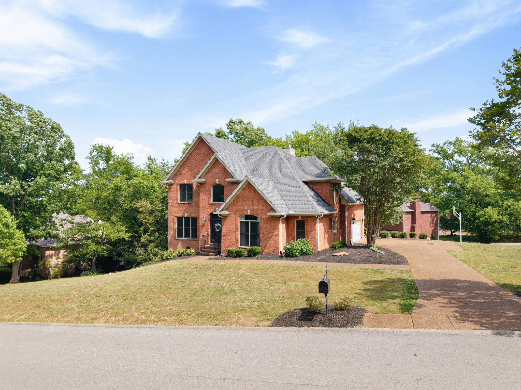 7061 Willowick Dr