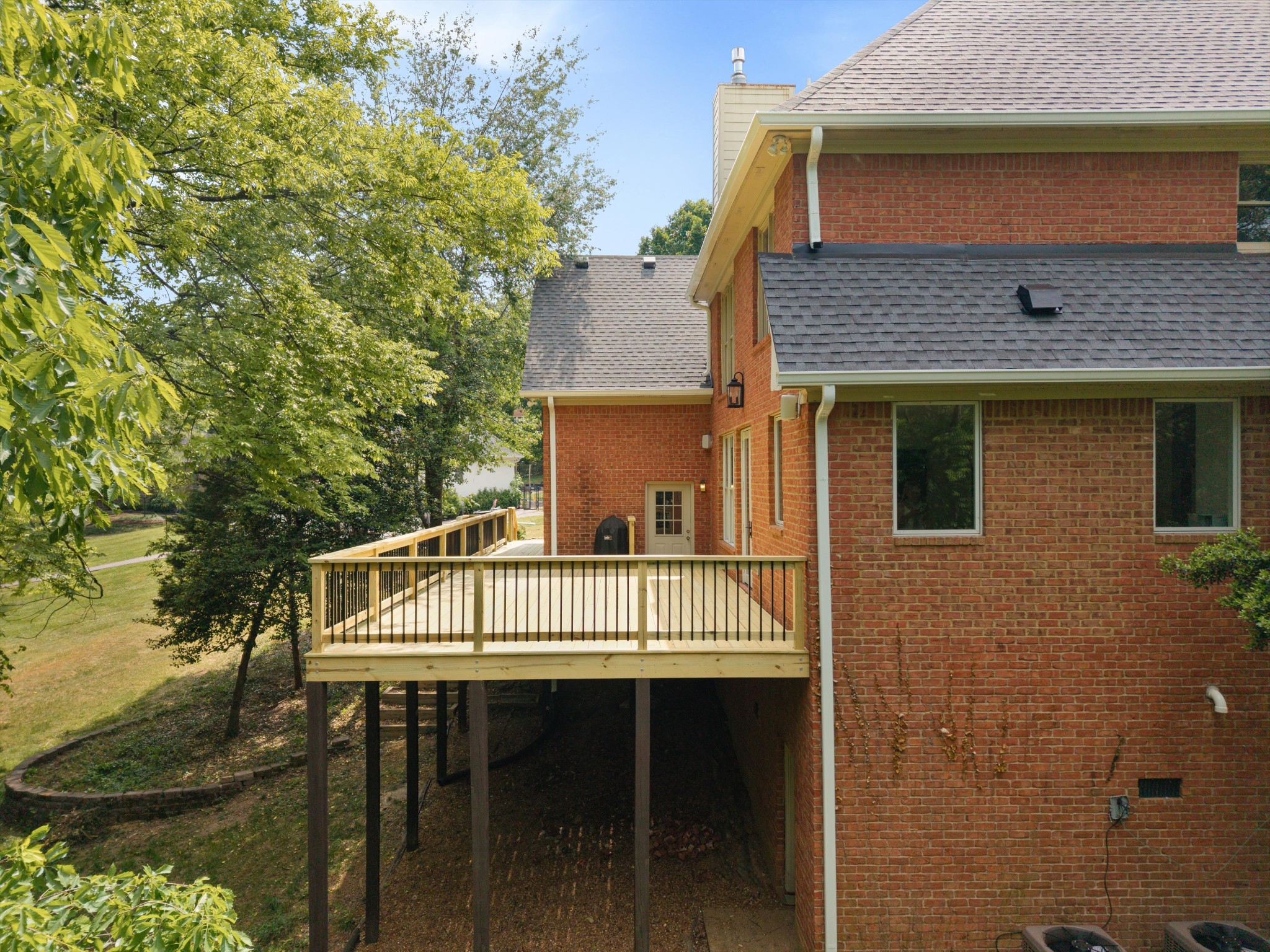 7061 Willowick Dr