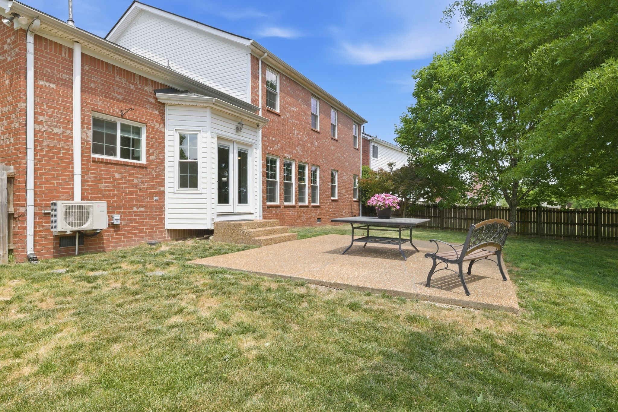 1809 Charleston Ln