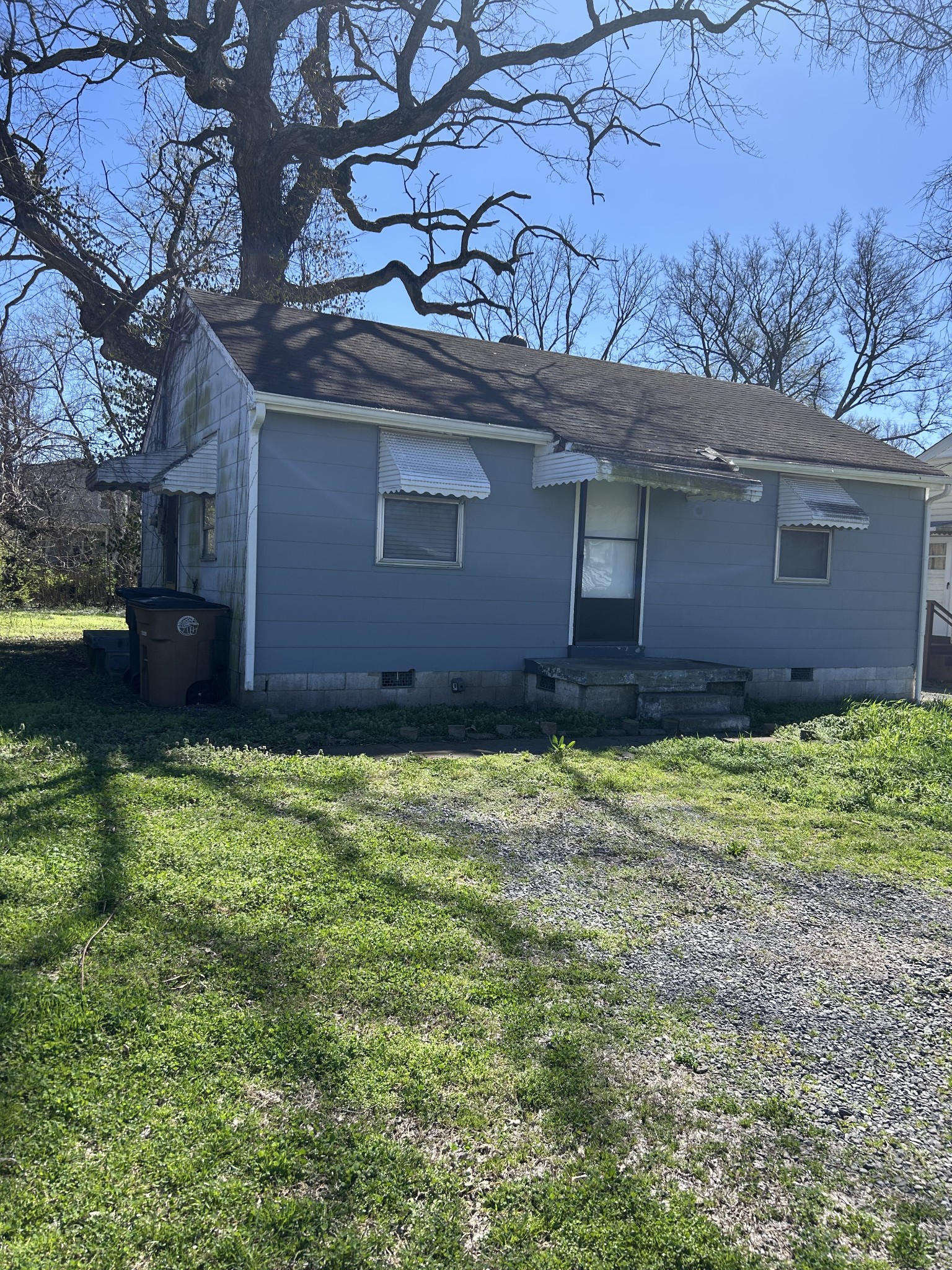 923 Marilyn Rd
